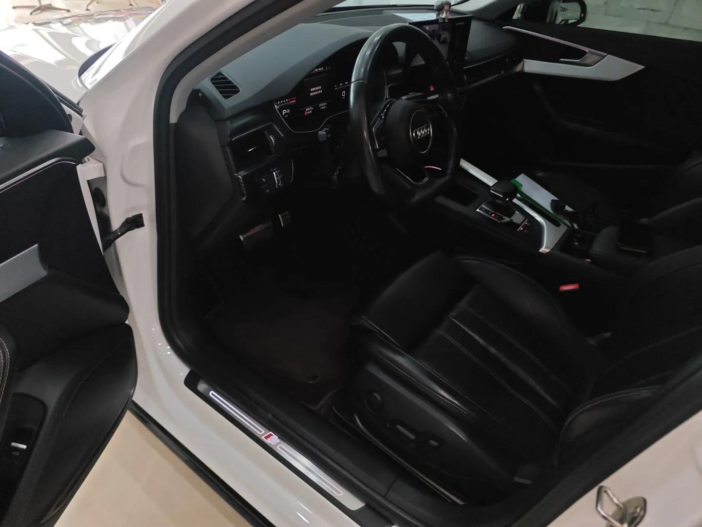 Audi A4L 2022 40 TFSI Luxury Dynamic Model — миниатюра 18