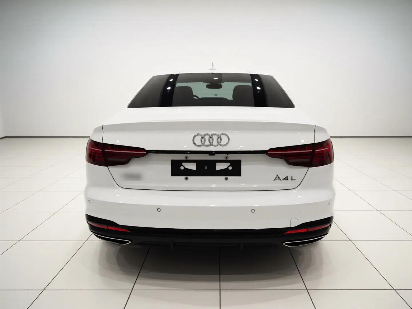 Audi A4L 2022 40 TFSI Luxury Dynamic Model — миниатюра 3