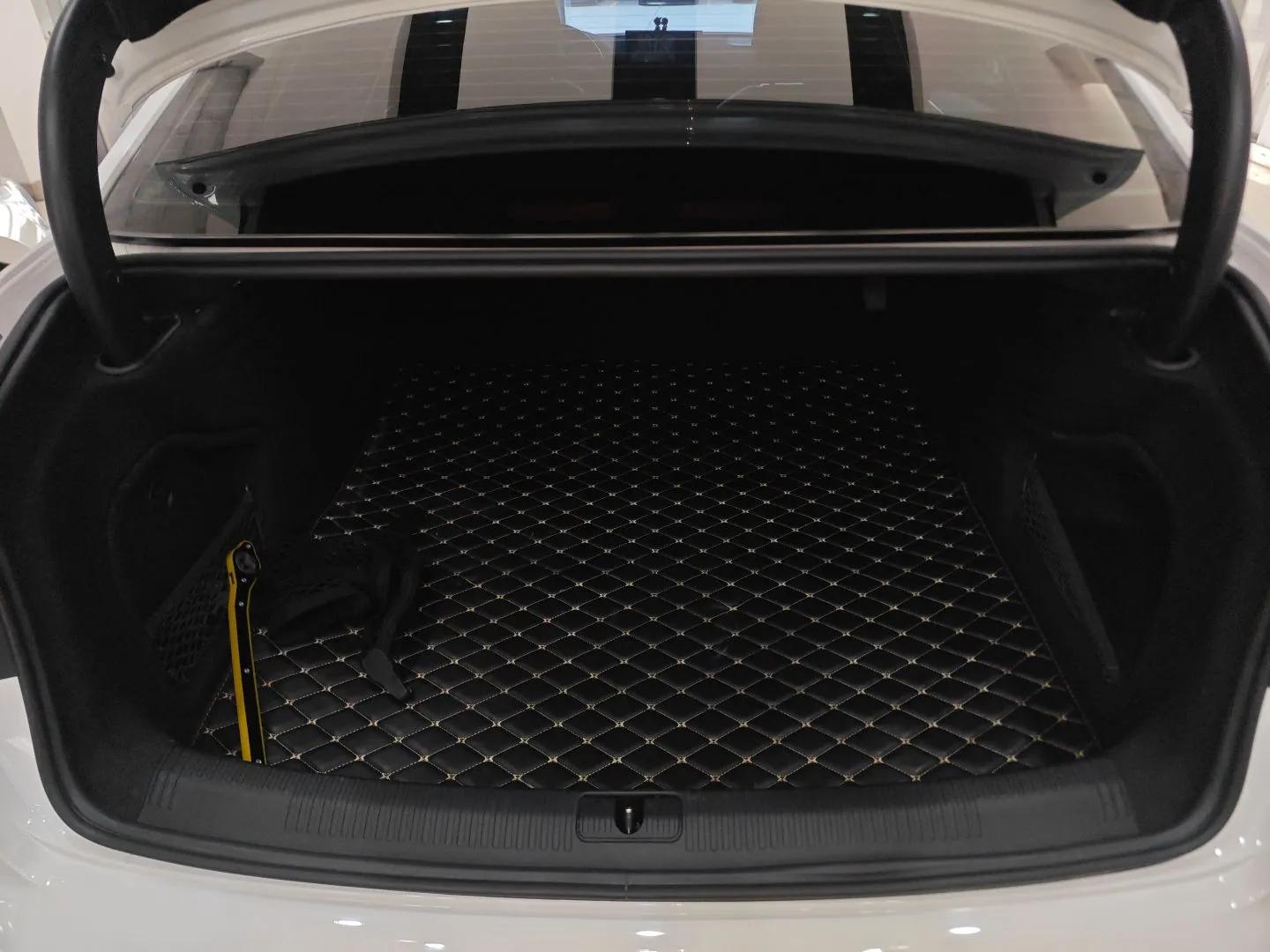 Audi A4L 2022 40 TFSI Luxury Dynamic Model — миниатюра 21