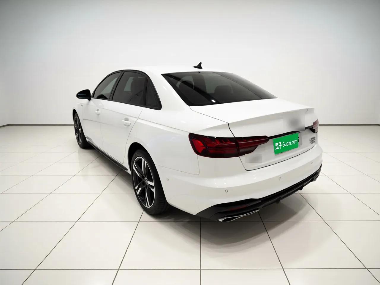 Audi A4L 2022 40 TFSI Luxury Dynamic Model — миниатюра 7