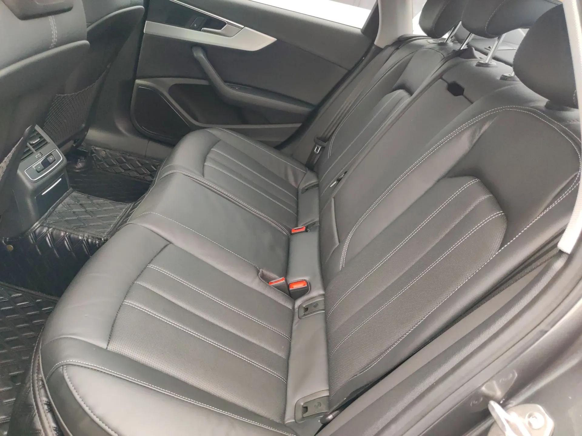 Audi A4L 2020 40 TFSI Luxury Dynamic Model — миниатюра 19
