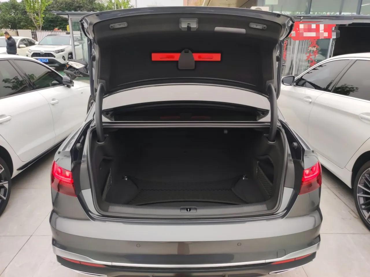 Audi A4L 2020 40 TFSI Luxury Dynamic Model — миниатюра 21