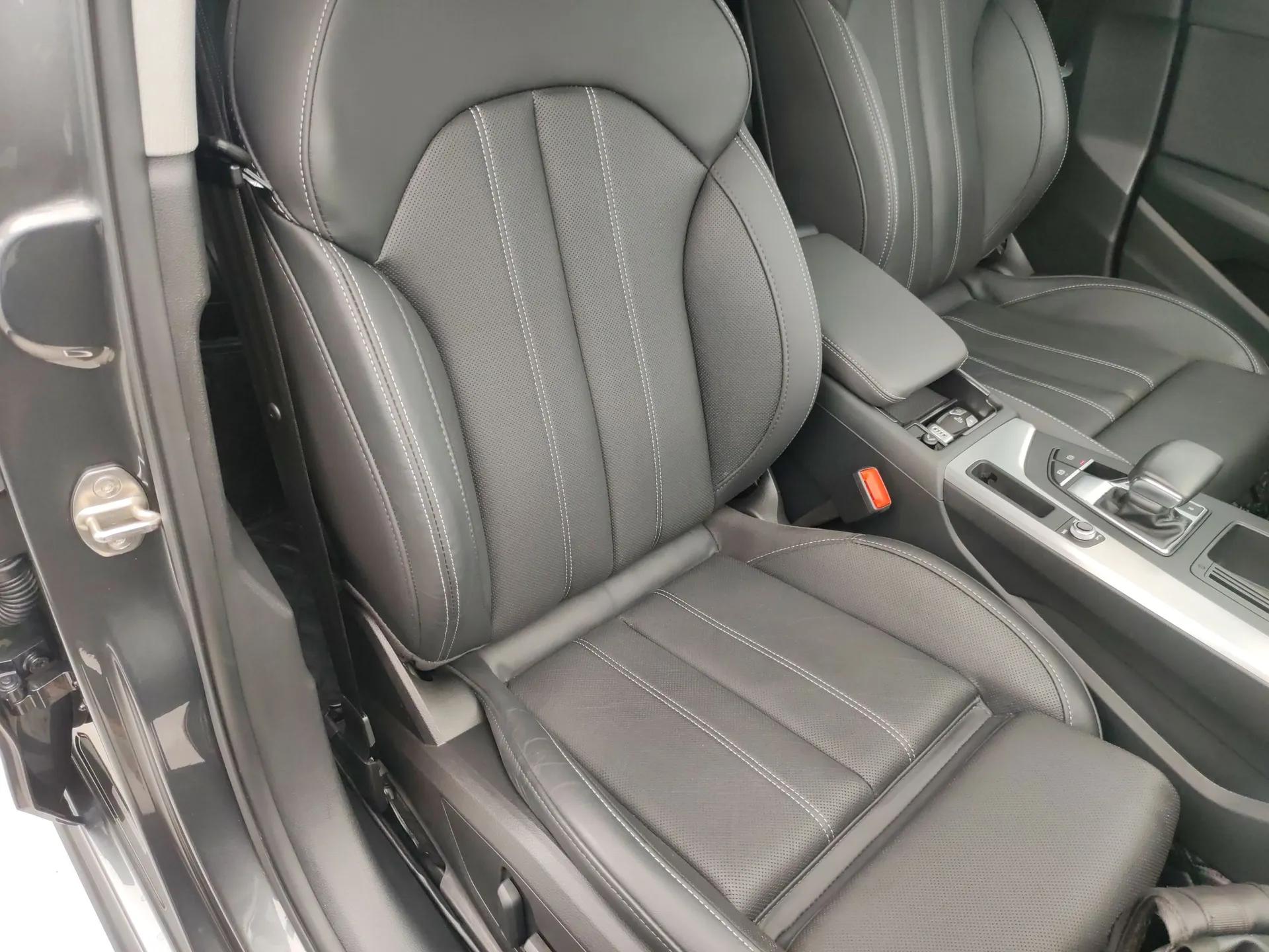 Audi A4L 2020 40 TFSI Luxury Dynamic Model — миниатюра 23