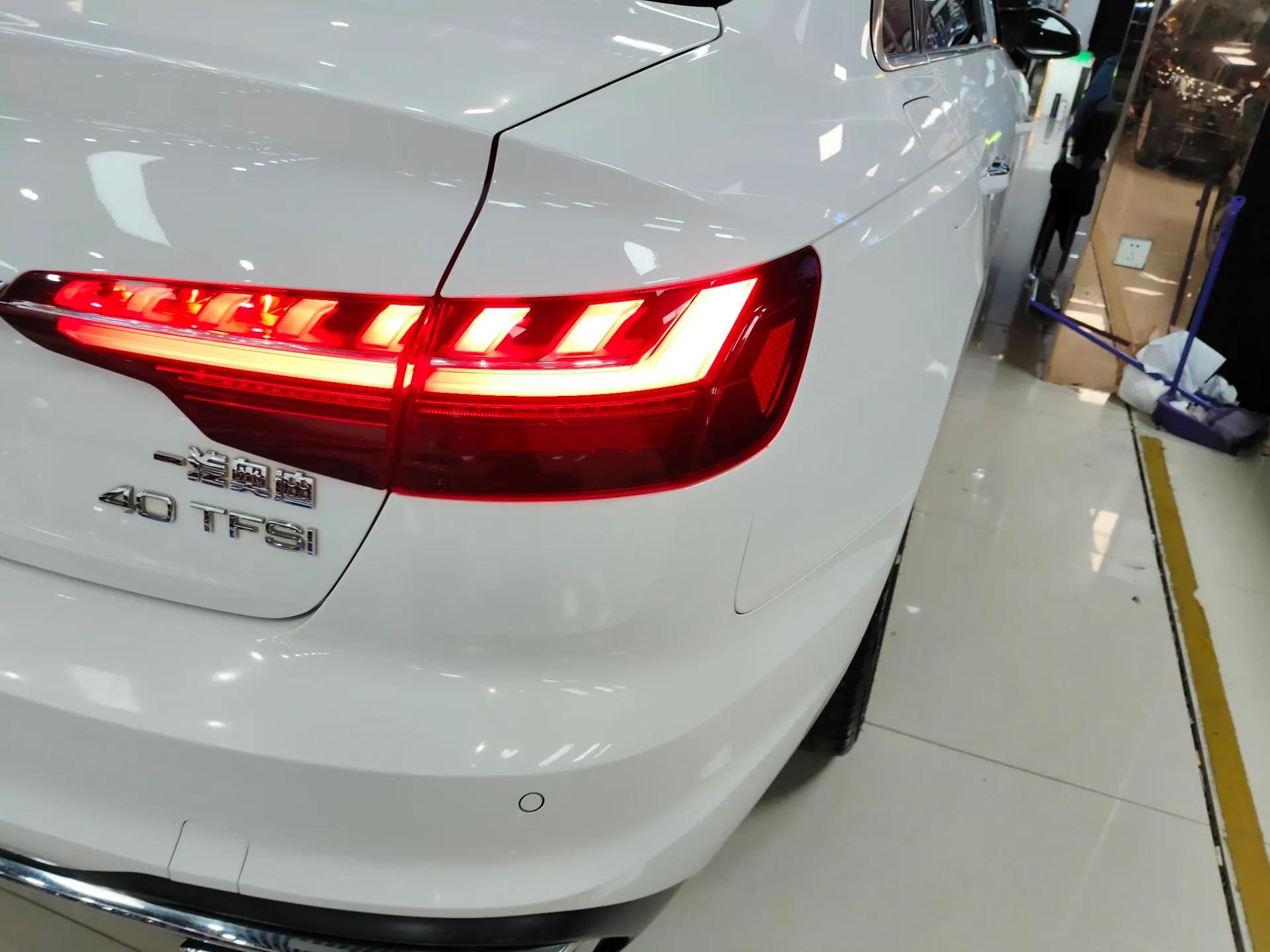 Audi A4L 2020 40 TFSI Fashionable and Elegant Model — миниатюра 7