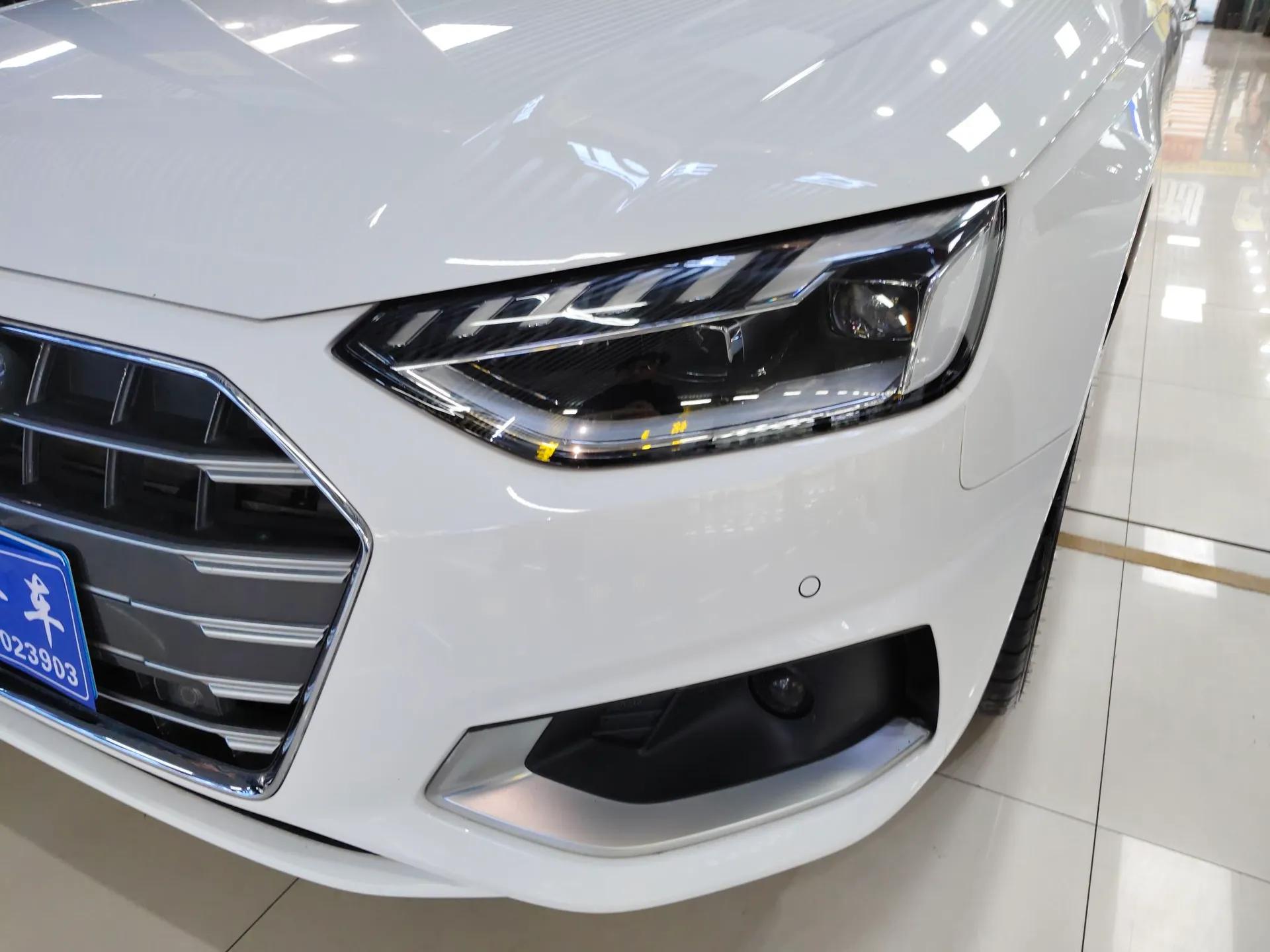 Audi A4L 2020 40 TFSI Fashionable and Elegant Model — миниатюра 9