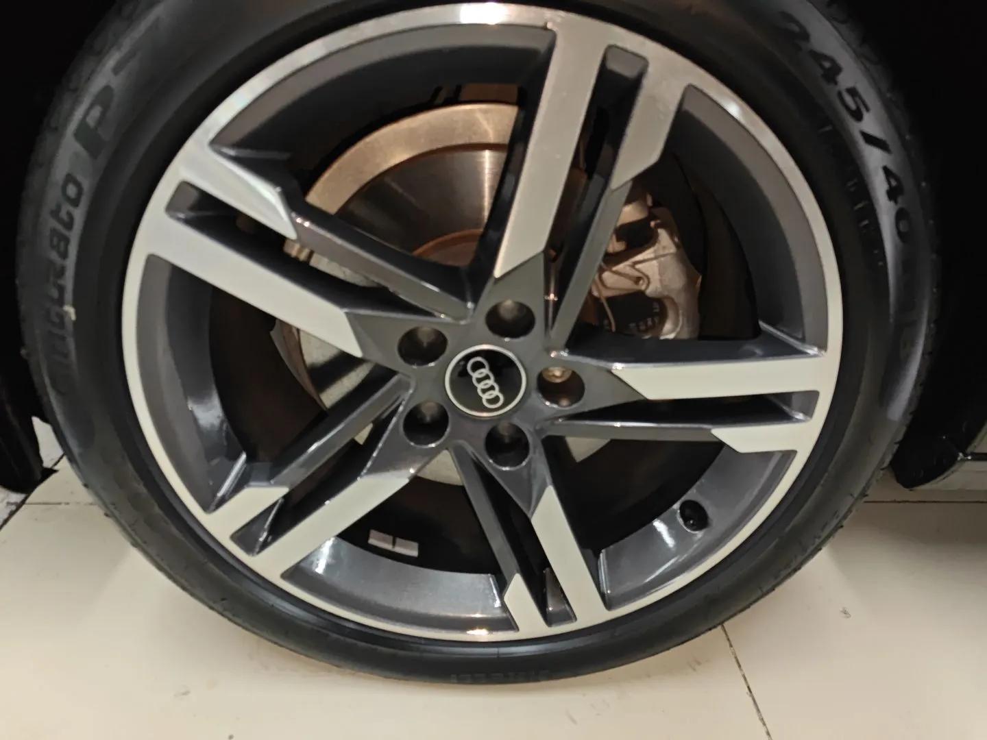 Audi A4L 2022 40 TFSI Luxury Dynamic Model — миниатюра 8