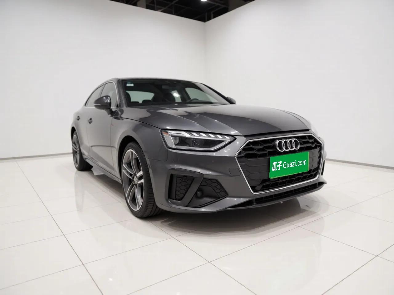 Audi A4L 2020 40 TFSI Luxury Dynamic Model — миниатюра 3