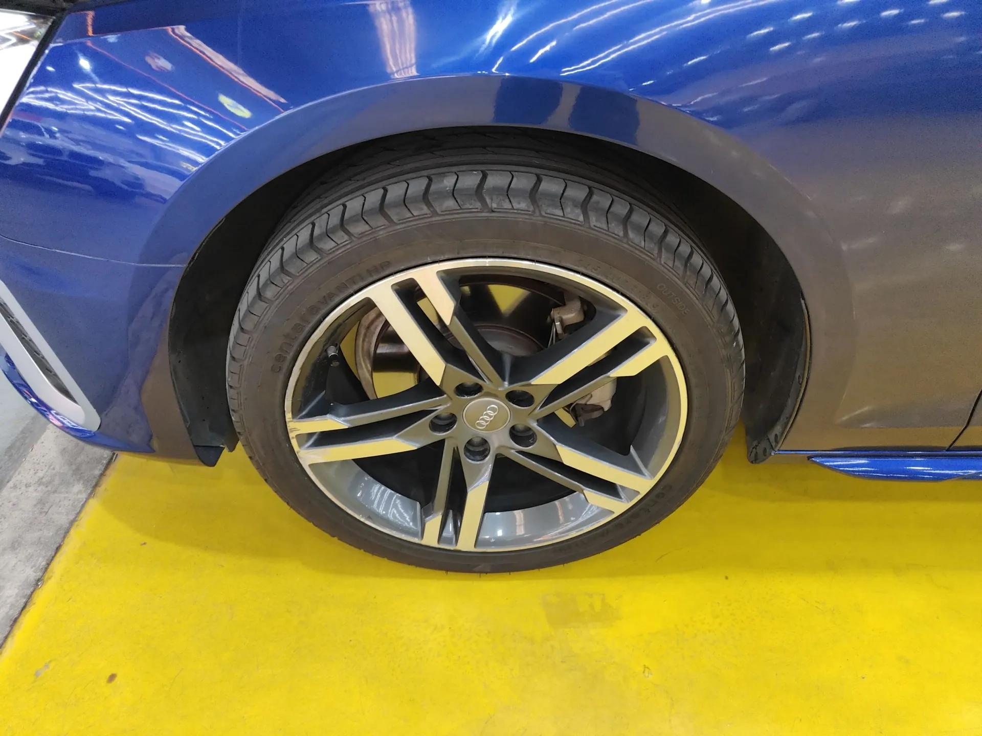 Audi A4L 2022 40 TFSI Luxury Dynamic Model — миниатюра 9