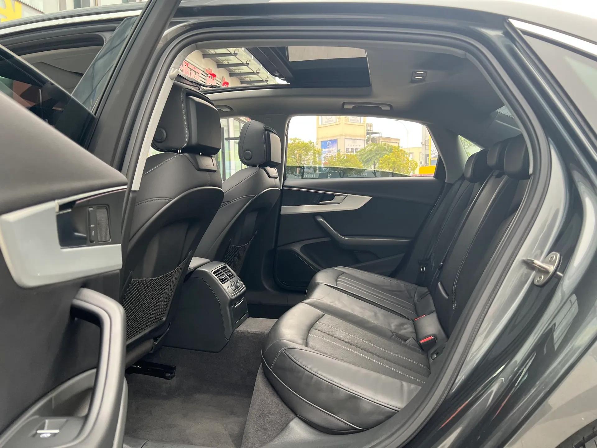 Audi A4L 2020 40 TFSI Luxury Dynamic Model — миниатюра 26