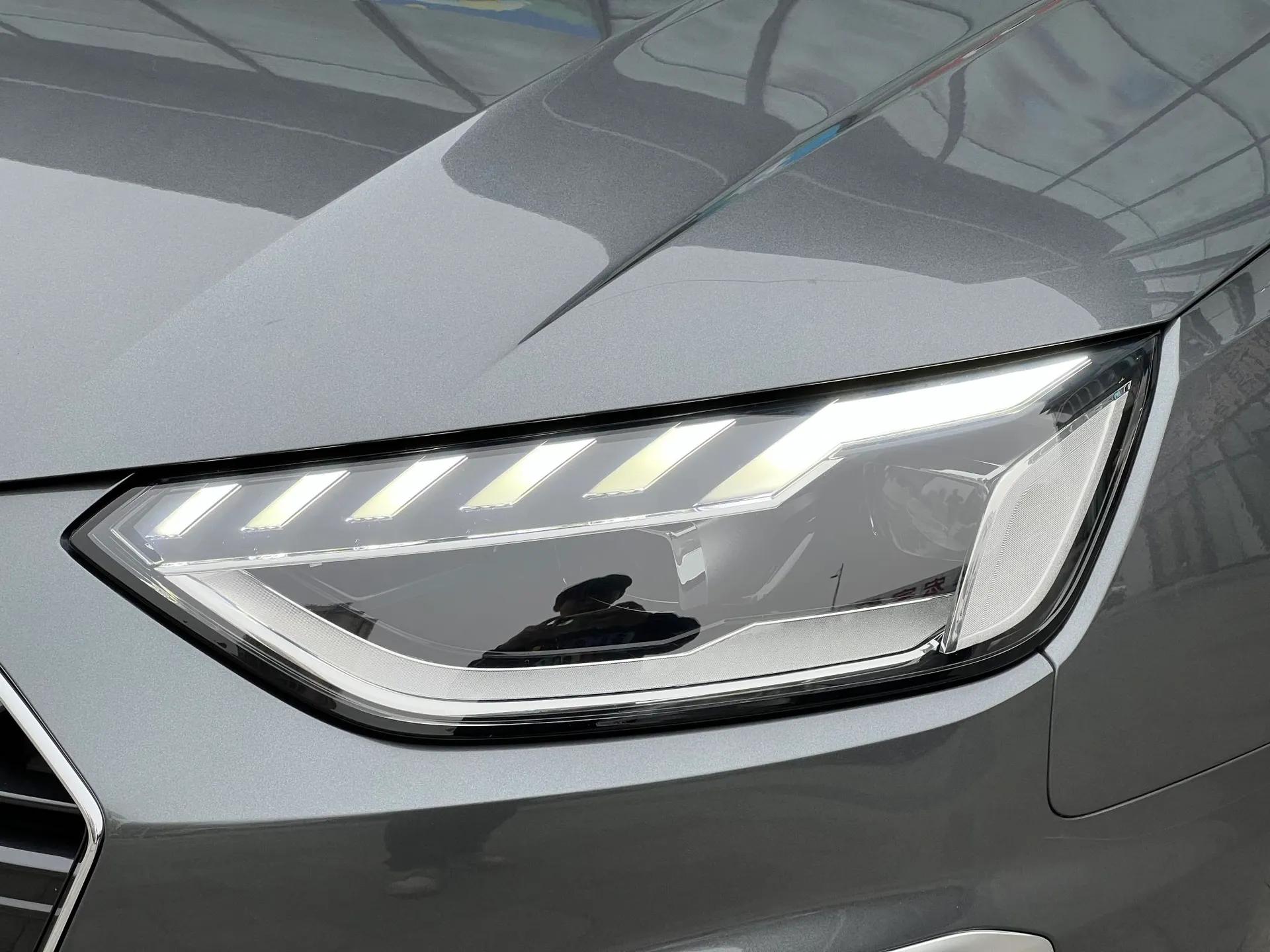 Audi A4L 2020 40 TFSI Luxury Dynamic Model — миниатюра 9