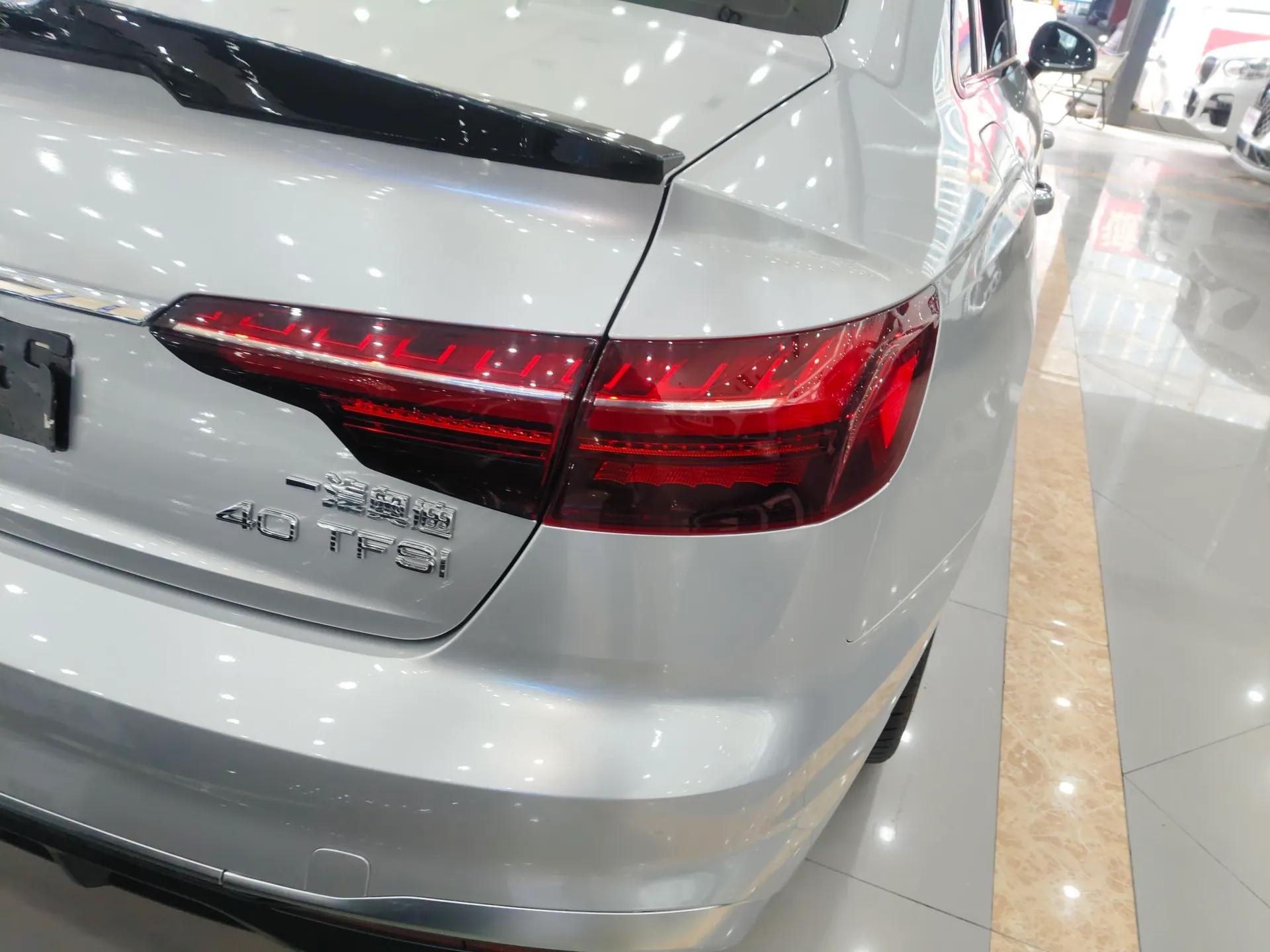 Audi A4L 2022 40 TFSI Fashion Dynamic Model — миниатюра 8