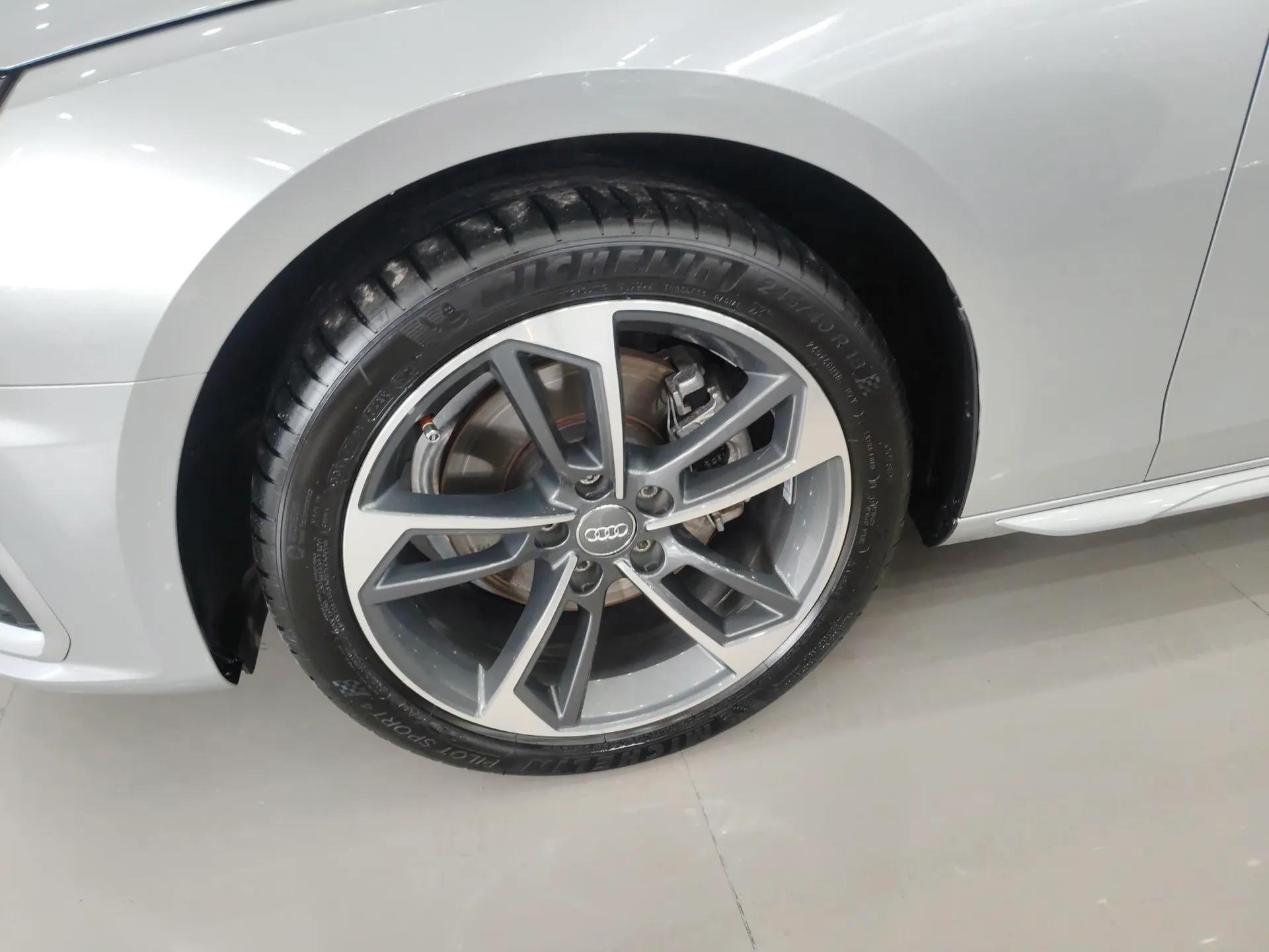 Audi A4L 2022 40 TFSI Fashion Dynamic Model — миниатюра 9