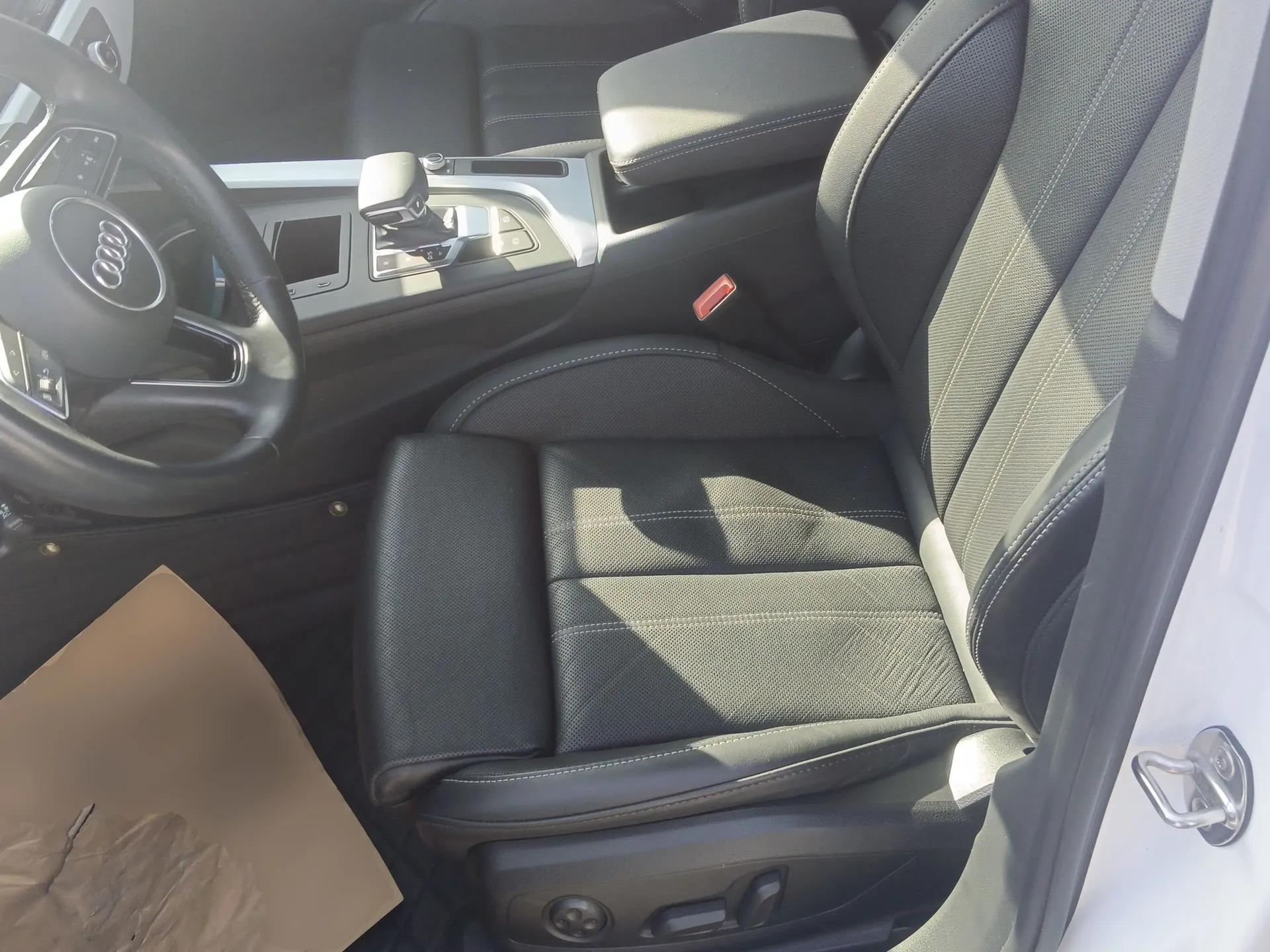 Audi A4L 2022 40 TFSI Fashion Dynamic Model — миниатюра 18