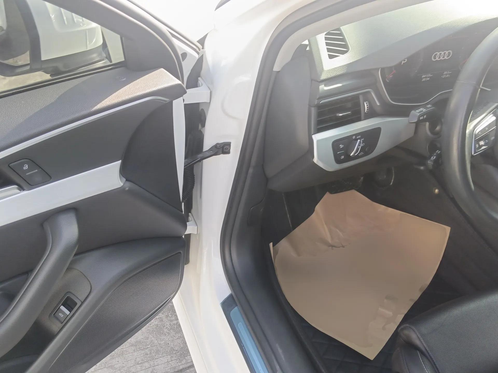 Audi A4L 2022 40 TFSI Fashion Dynamic Model — миниатюра 19