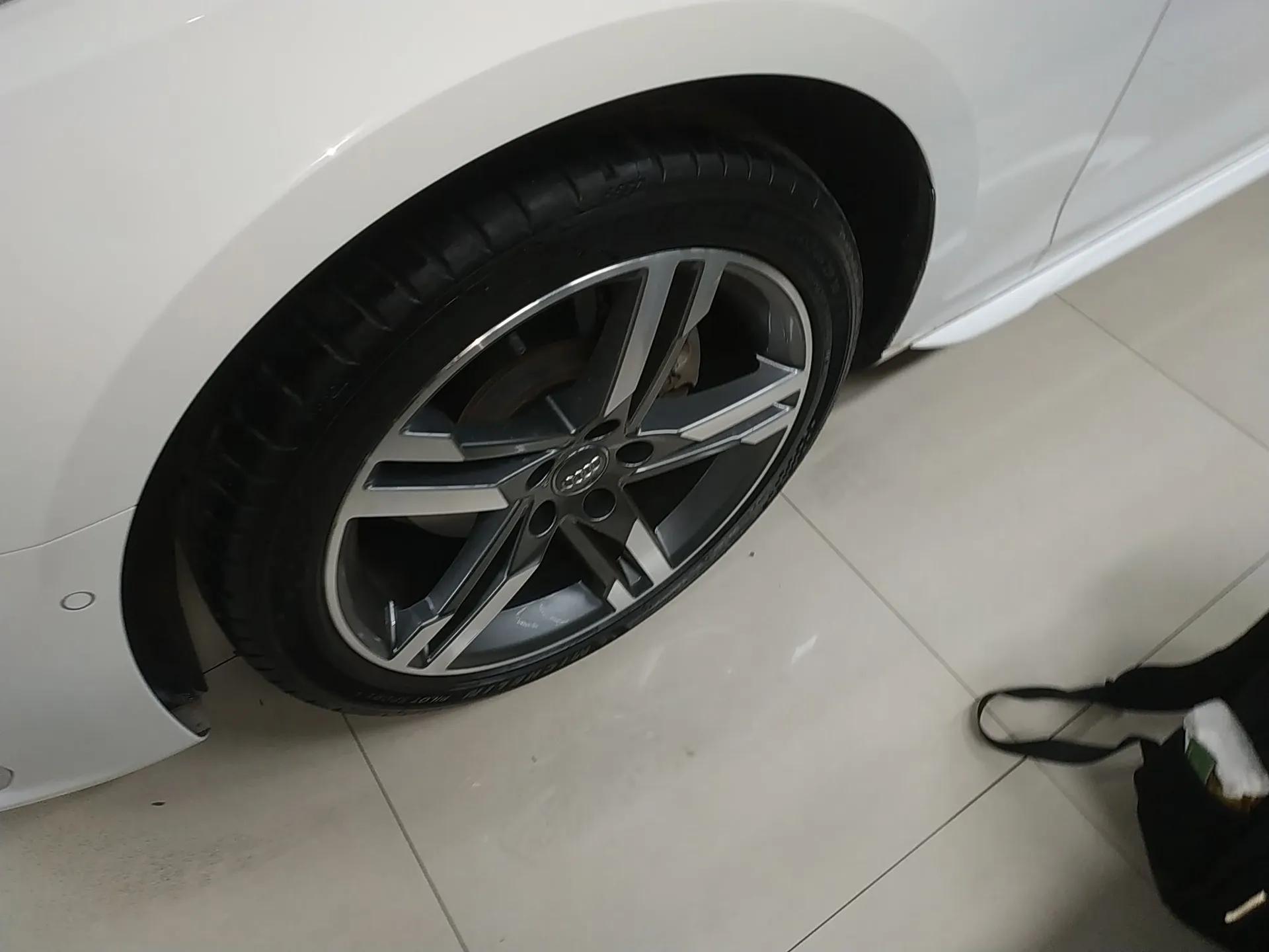Audi A4L 2020 40 TFSI quattro Luxury Dynamic Model — миниатюра 8