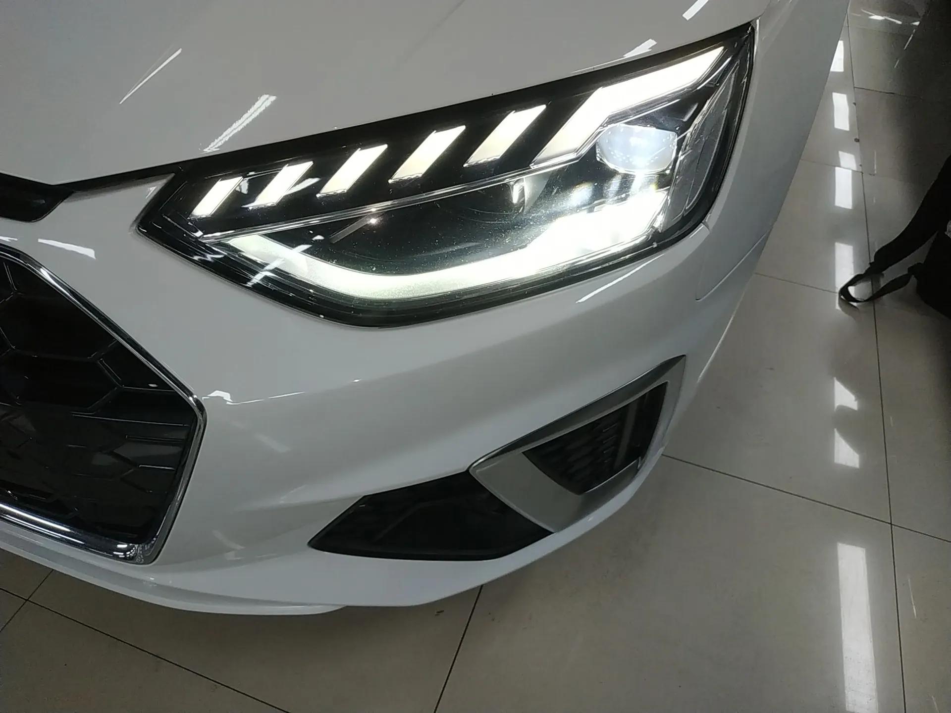 Audi A4L 2020 40 TFSI quattro Luxury Dynamic Model — миниатюра 9