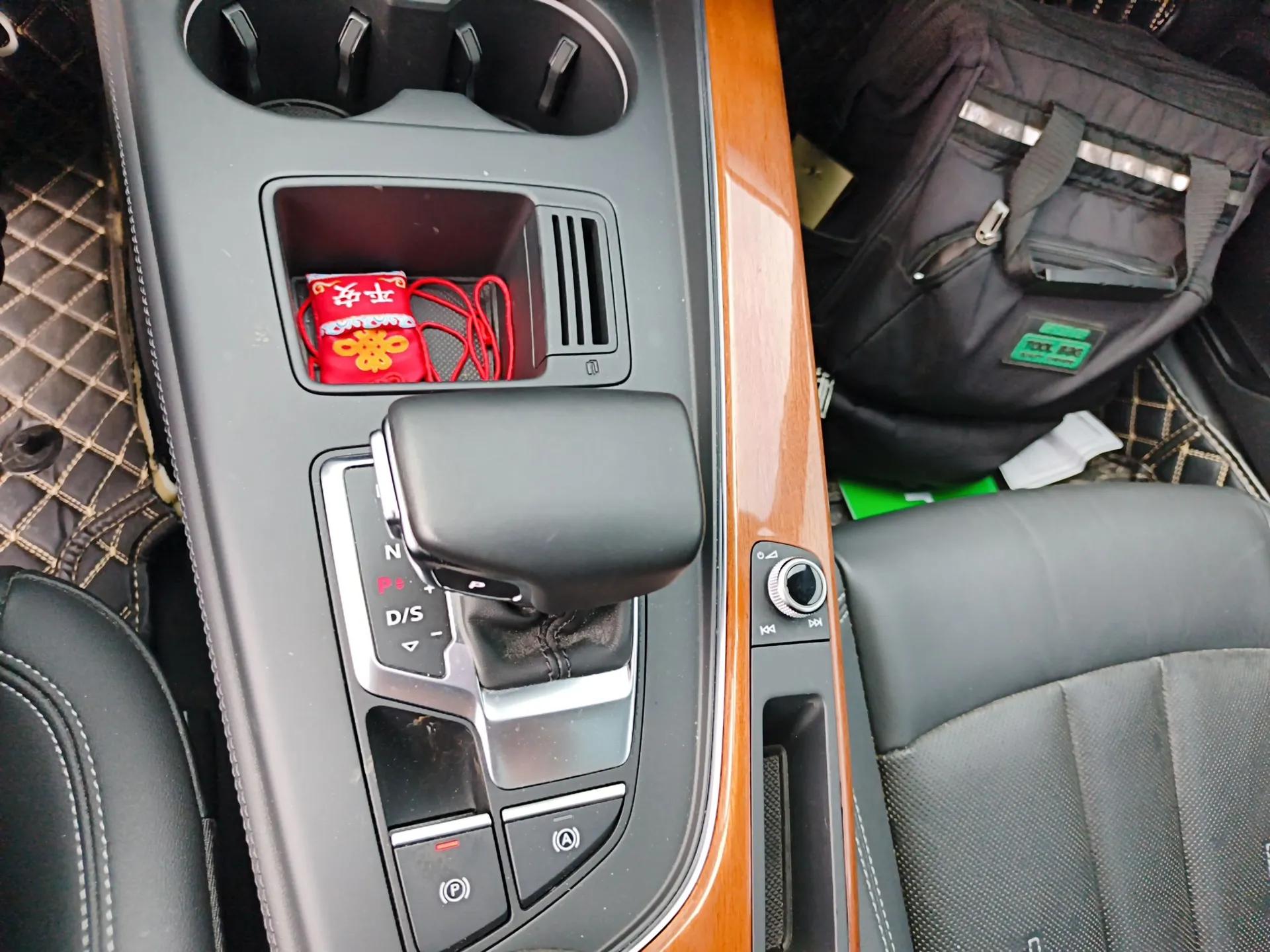 Audi A4L 2020 40 TFSI Fashionable and Elegant Model — миниатюра 17