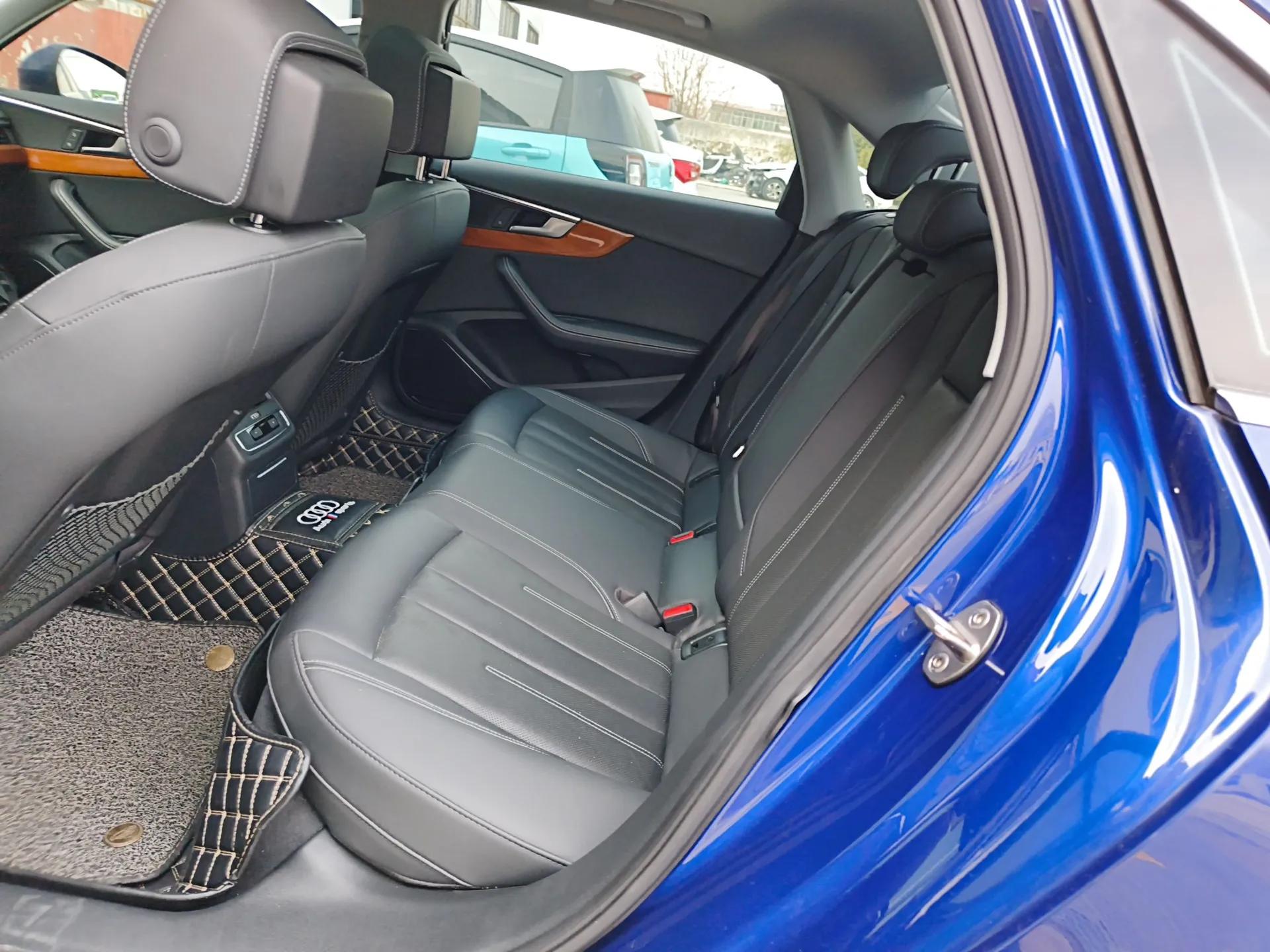 Audi A4L 2020 40 TFSI Fashionable and Elegant Model — миниатюра 20