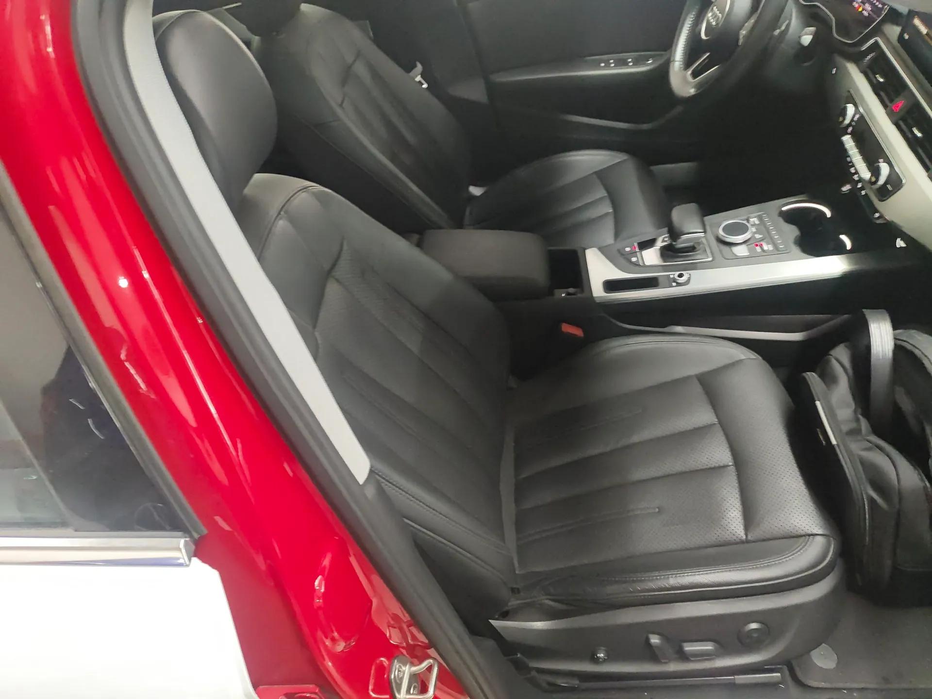 Audi A4L 2019 40 TFSI Fashion Edition China VI Emission Standard — миниатюра 23