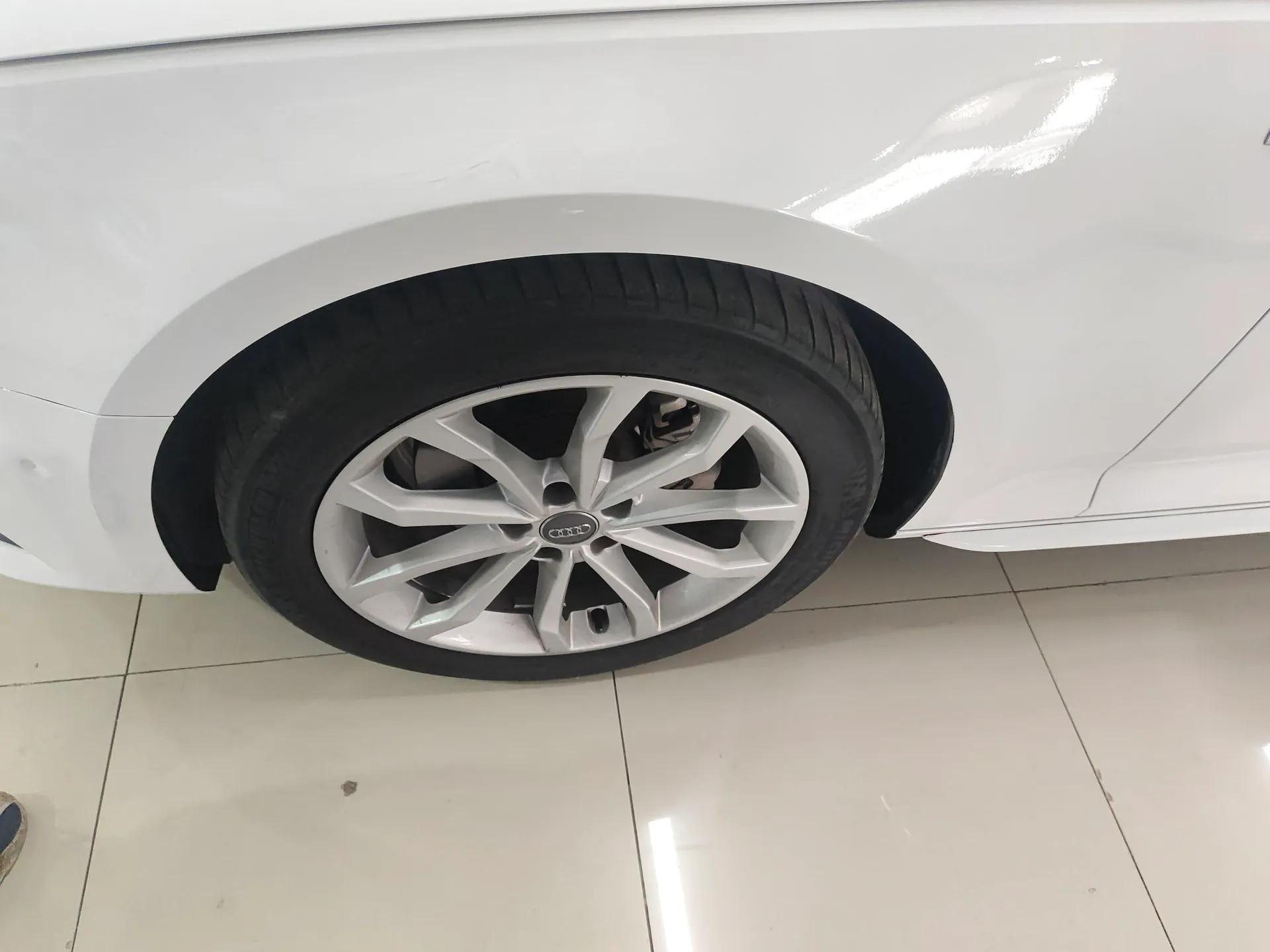 Audi A4L 2019 40 TFSI Fashion Edition China VI Emission Standard — миниатюра 8