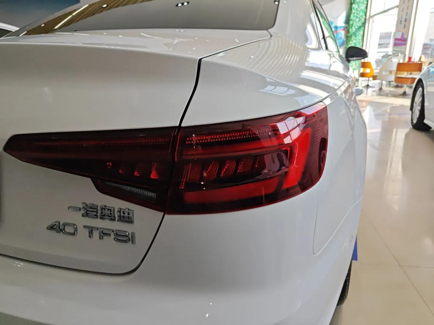 Audi A4L 2018 30th Anniversary Edition 40 TFSI Sport Edition — миниатюра 7