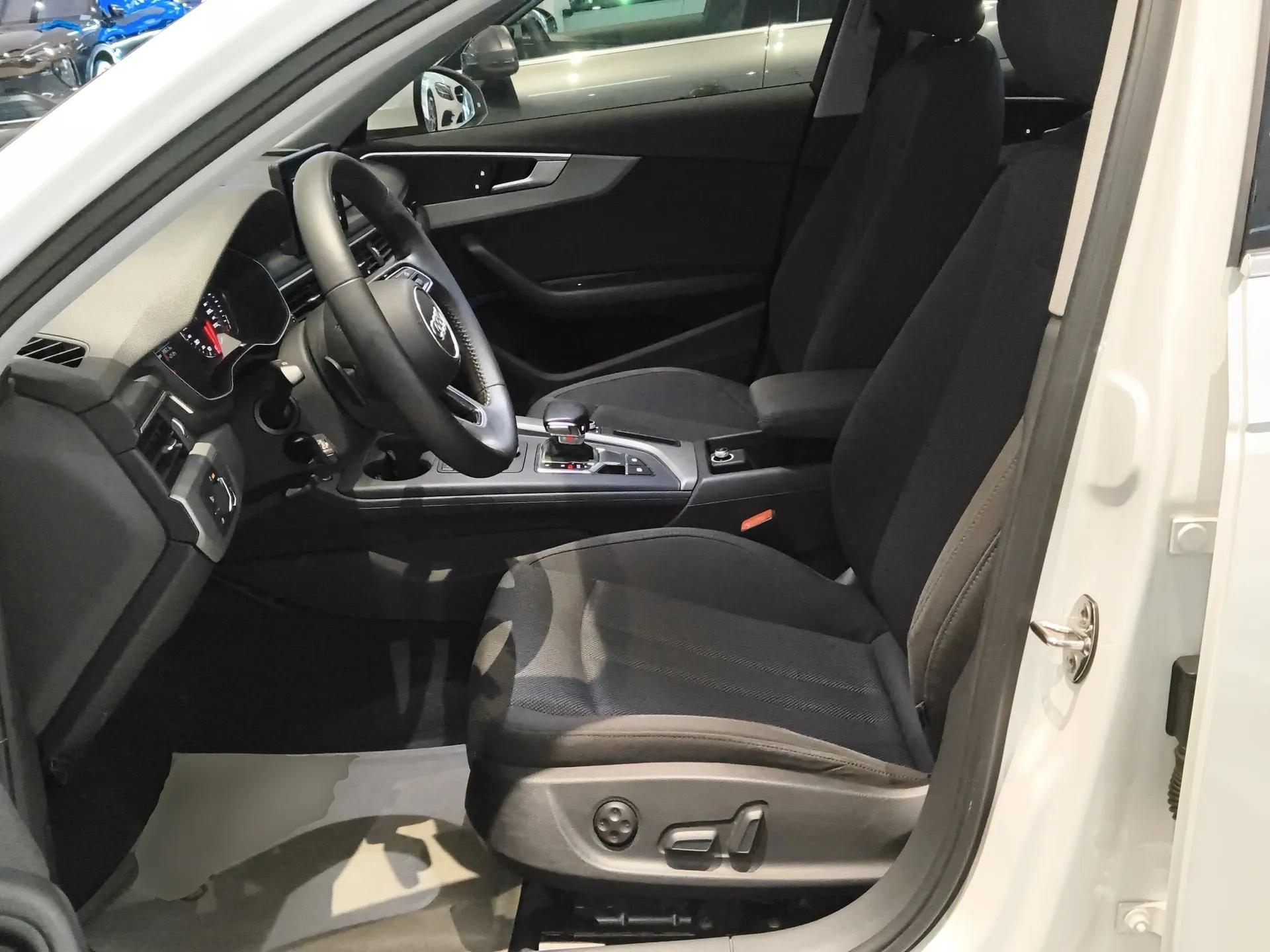Audi A4L 2019 40 TFSI Ambition China VI — миниатюра 17