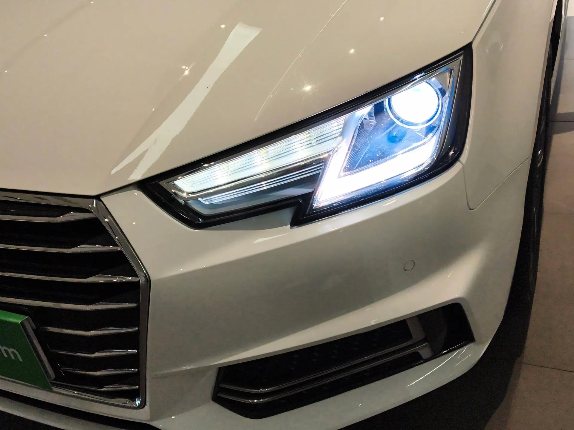 Audi A4L 2019 40 TFSI Ambition China VI — миниатюра 5
