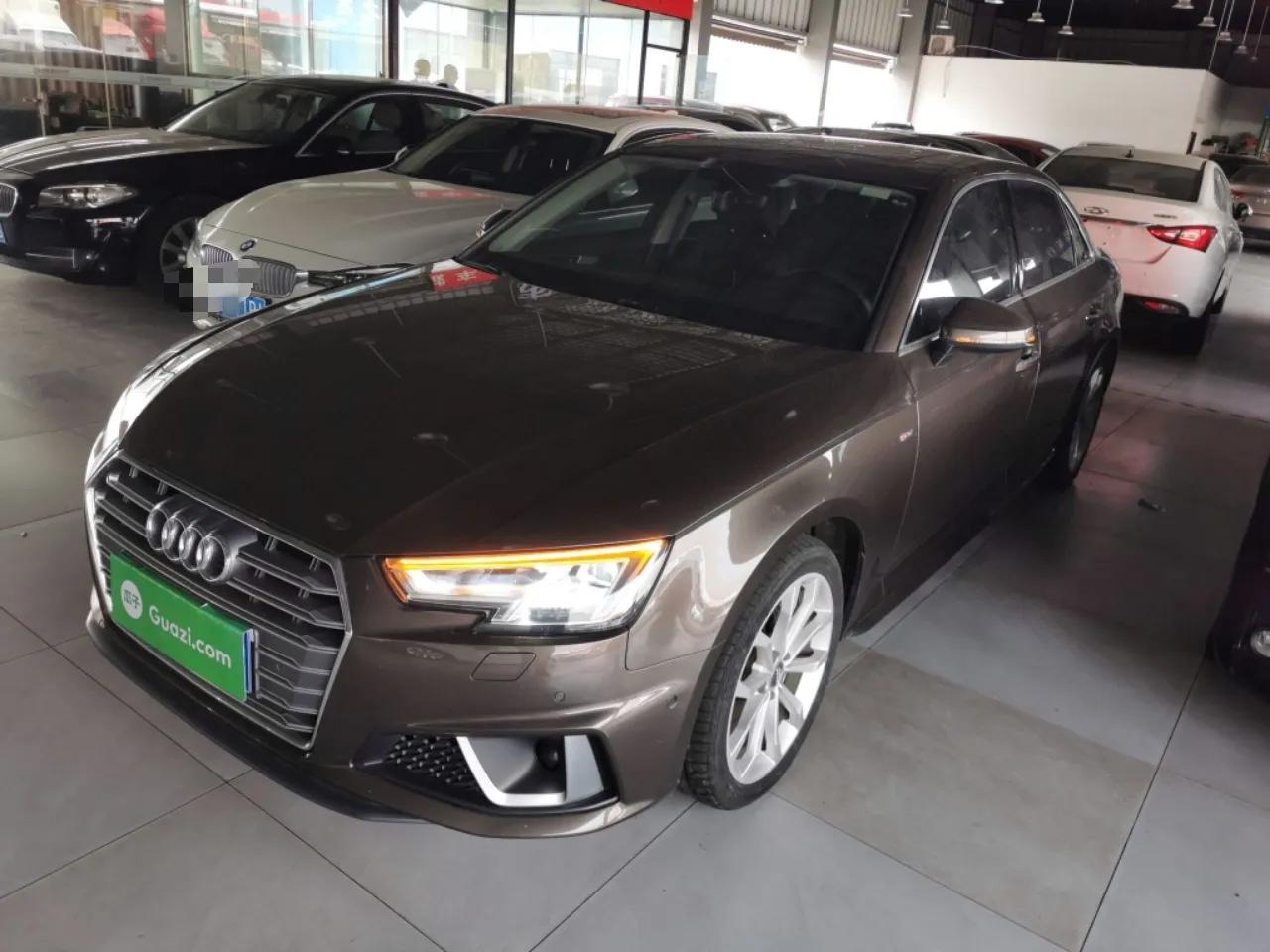 Audi A4L 2019 40 TFSI Fashion Edition China VI Emission Standard — миниатюра 1