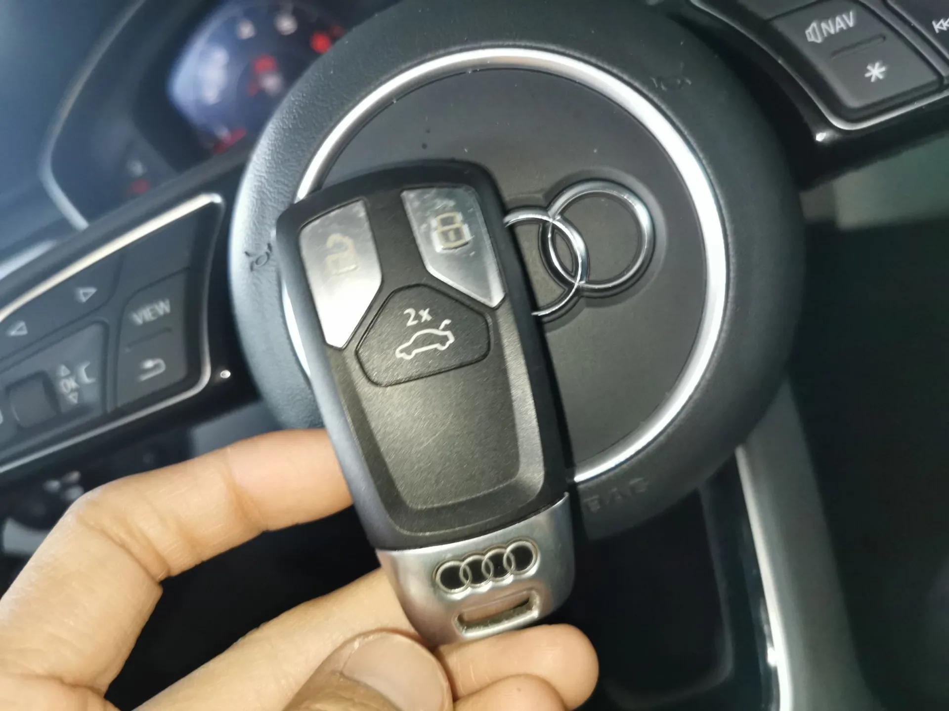 Audi A4L 2019 40 TFSI Fashion Edition China VI Emission Standard — миниатюра 12