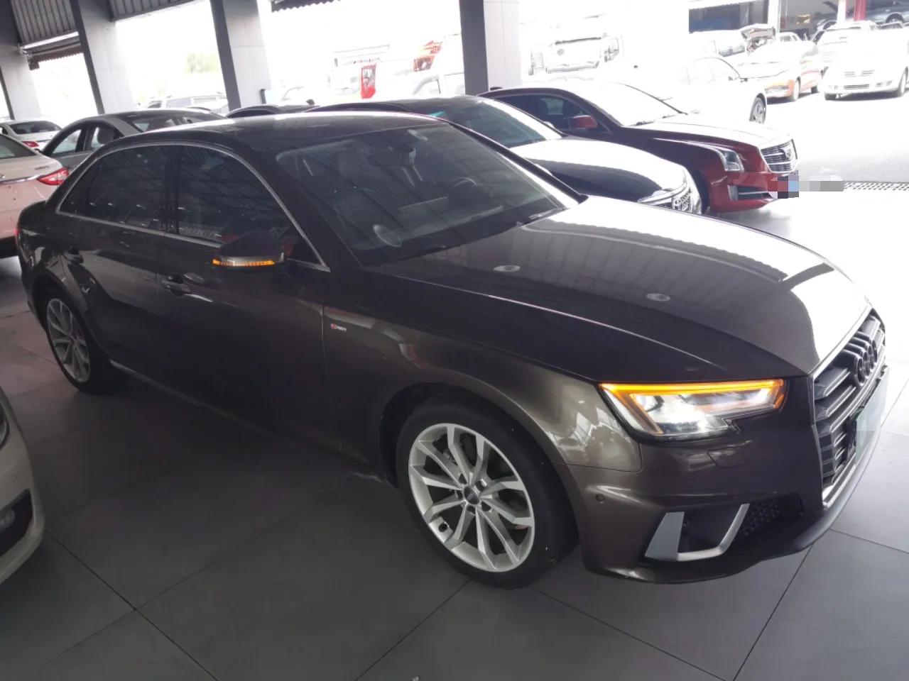 Audi A4L 2019 40 TFSI Fashion Edition China VI Emission Standard — миниатюра 3