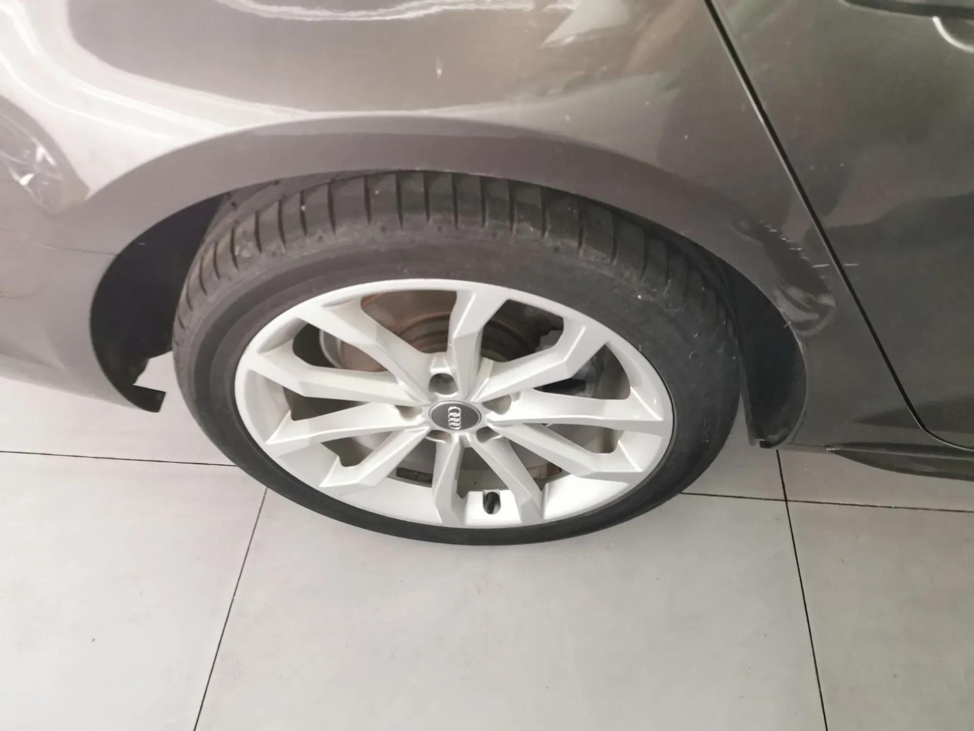 Audi A4L 2019 40 TFSI Fashion Edition China VI Emission Standard — миниатюра 10