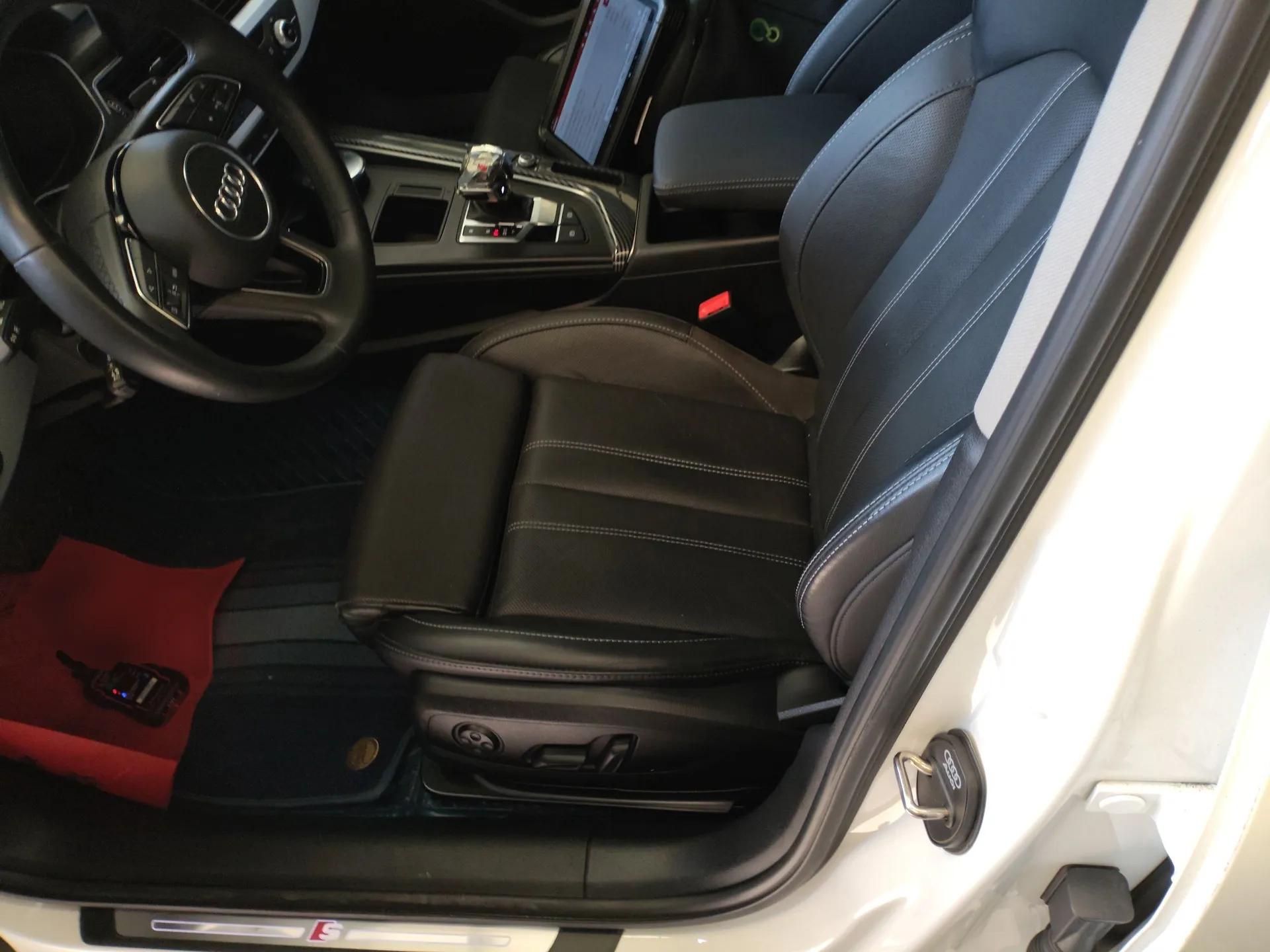 Audi A4L 2022 40 TFSI Fashion Dynamic Model — миниатюра 17
