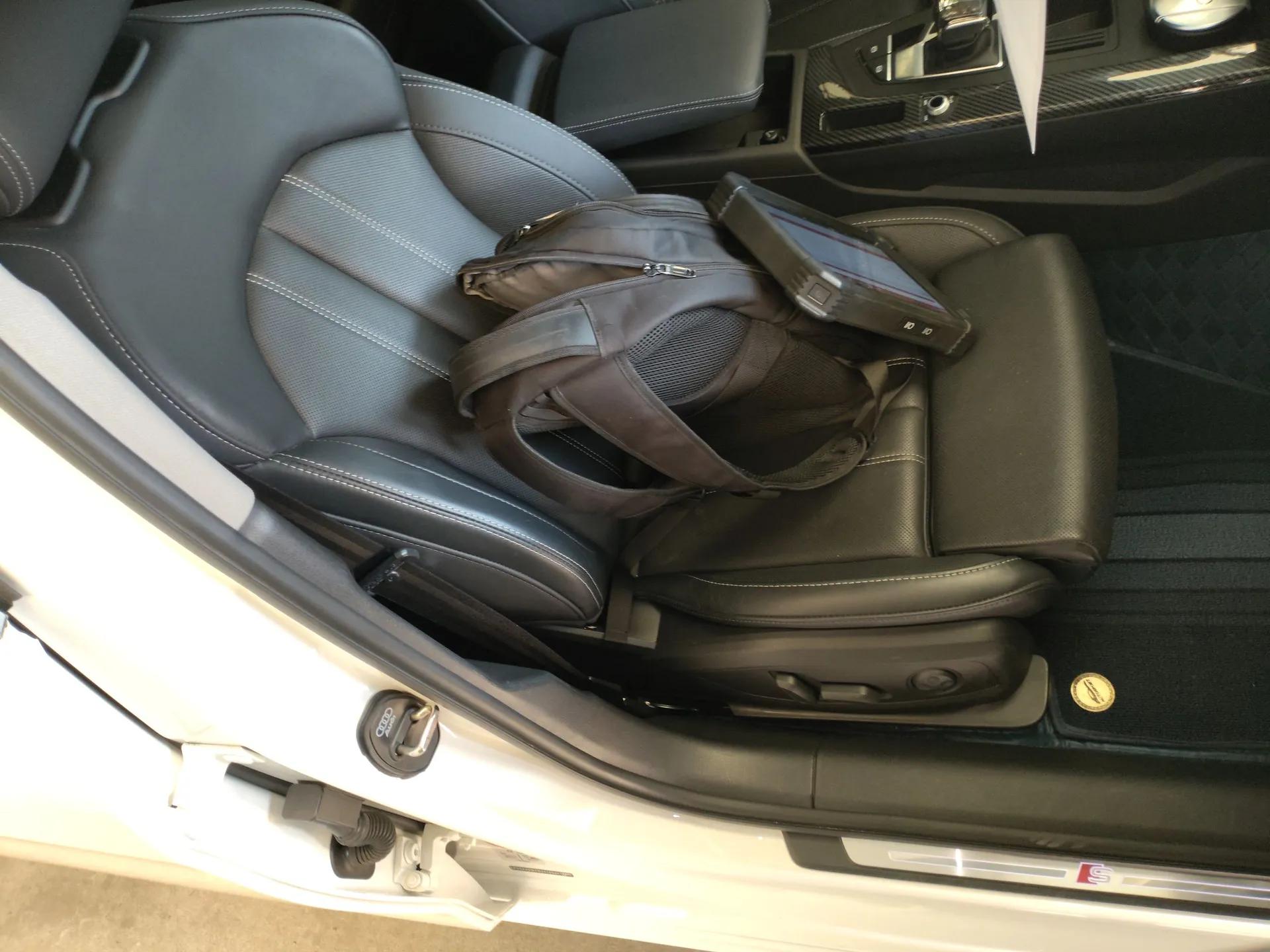 Audi A4L 2022 40 TFSI Fashion Dynamic Model — миниатюра 23