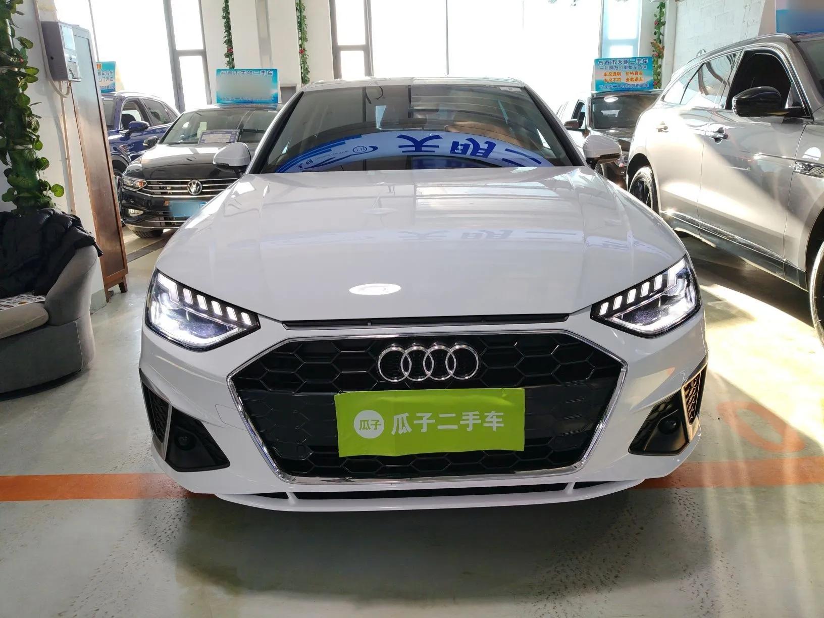 Audi A4L 2022 40 TFSI Fashion Dynamic Model — миниатюра 3
