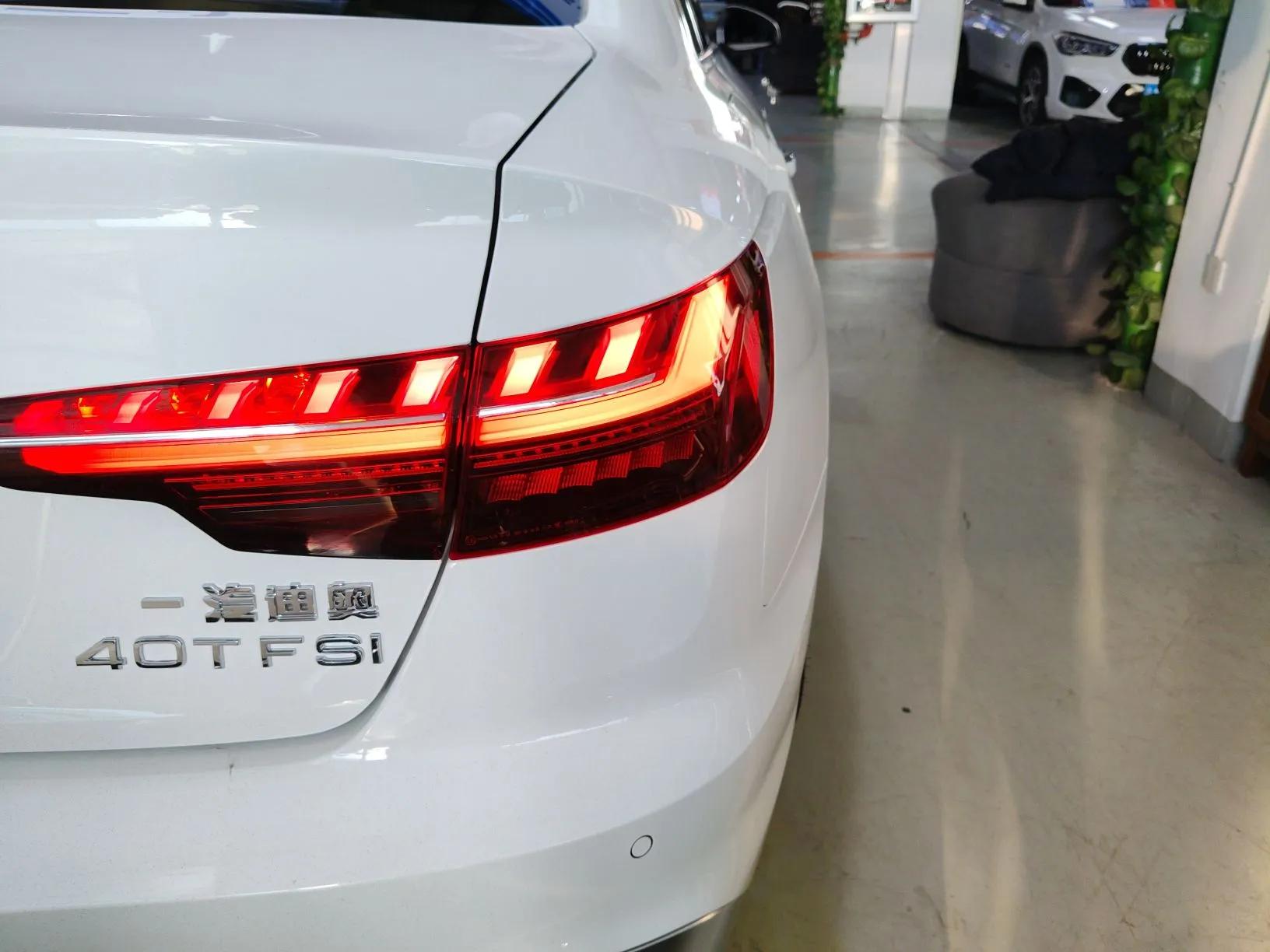 Audi A4L 2022 40 TFSI Fashion Dynamic Model — миниатюра 8