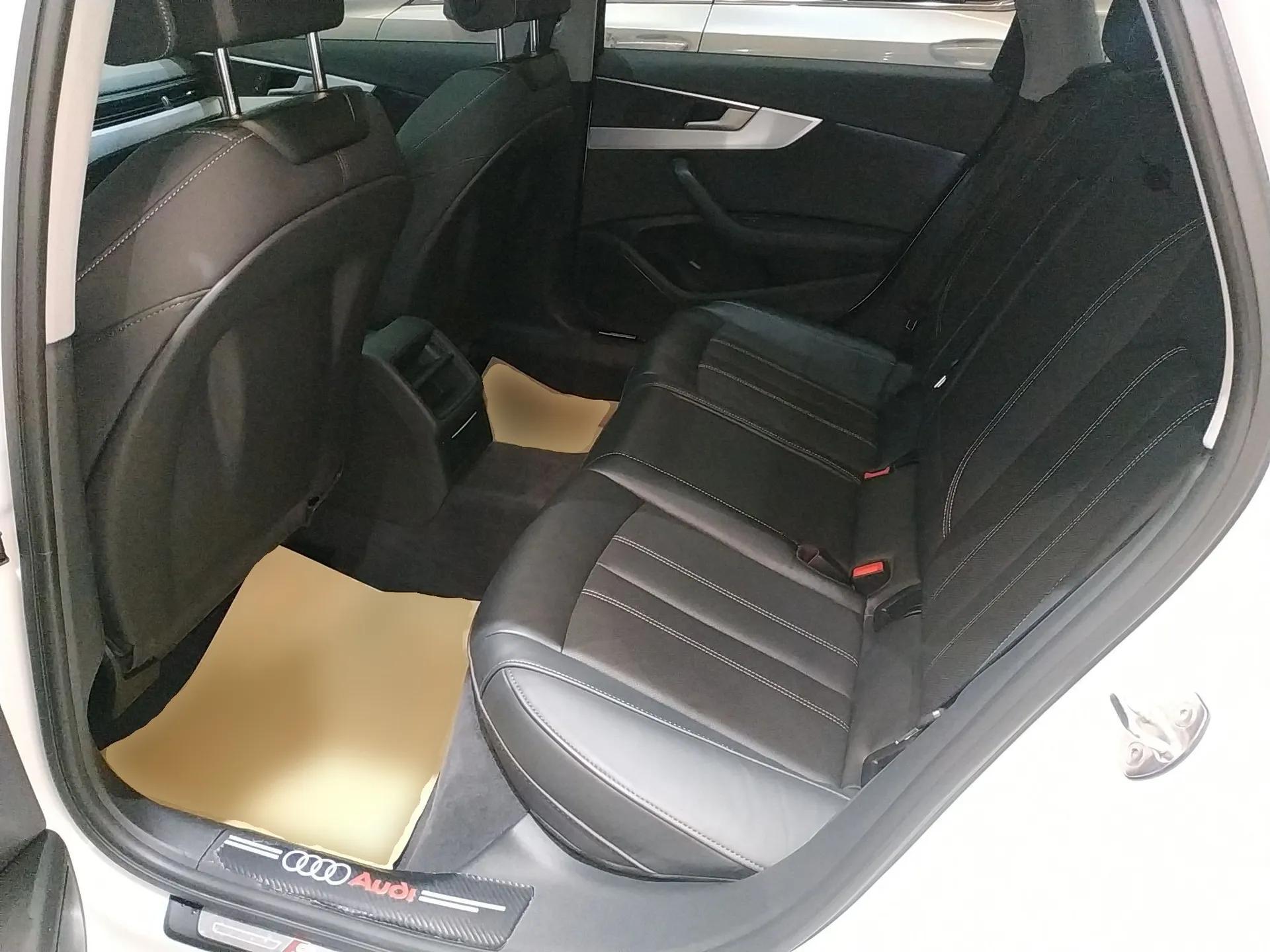 Audi A4L 2023 40 TFSI Fashion Dynamic Model — миниатюра 20
