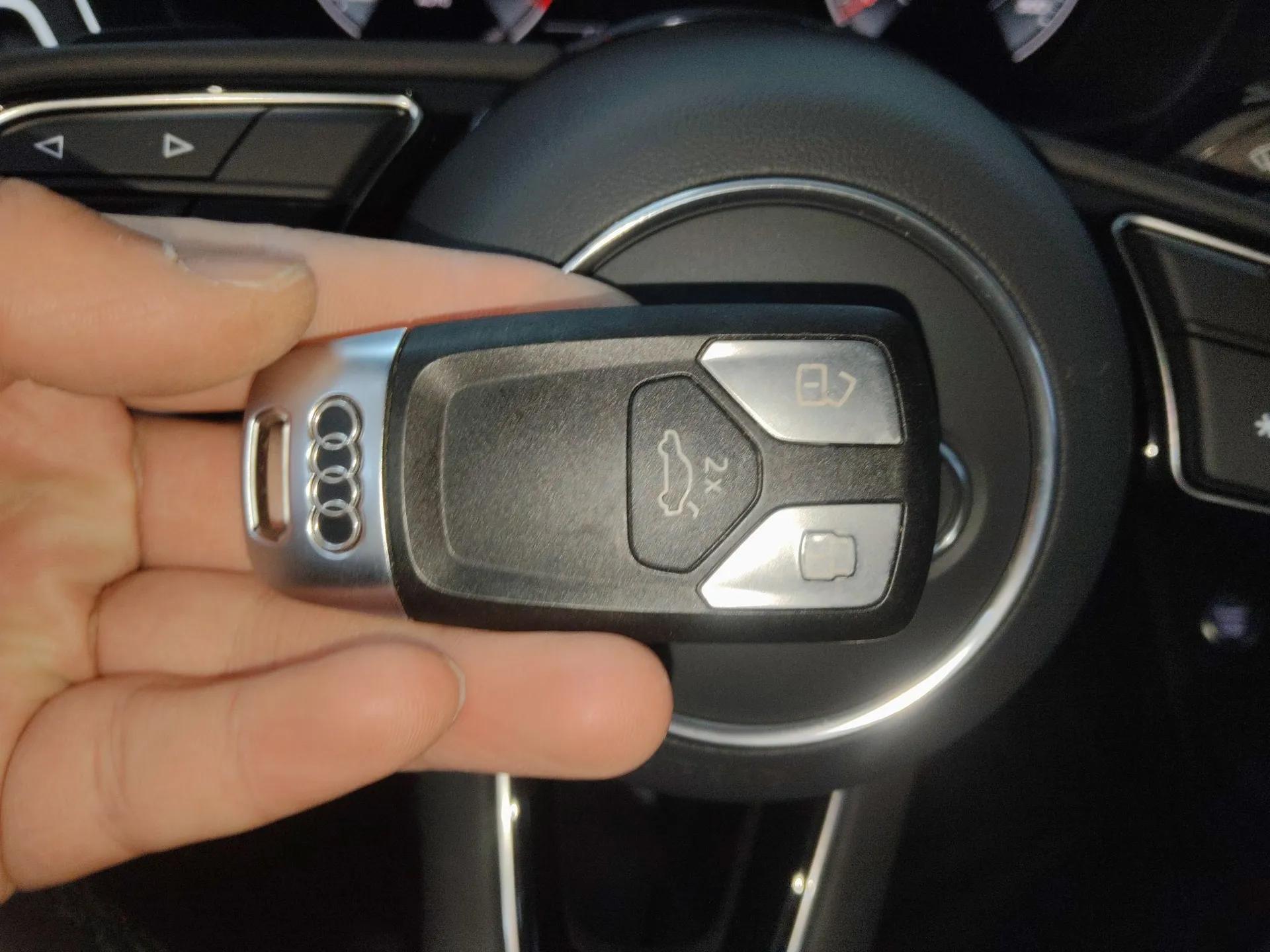Audi A4L 2023 40 TFSI Fashion Dynamic Model — миниатюра 12