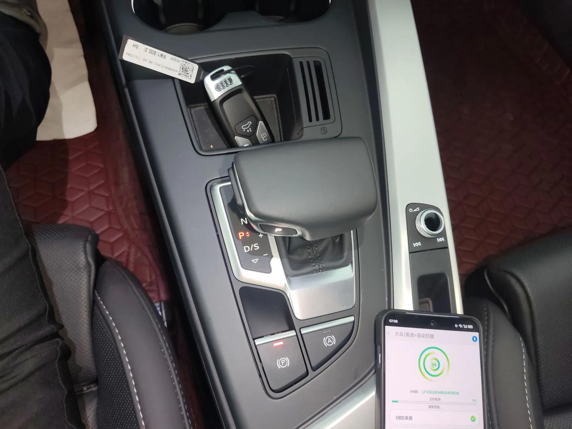 Audi A4L 2022 40 TFSI Fashion Dynamic Model — миниатюра 17