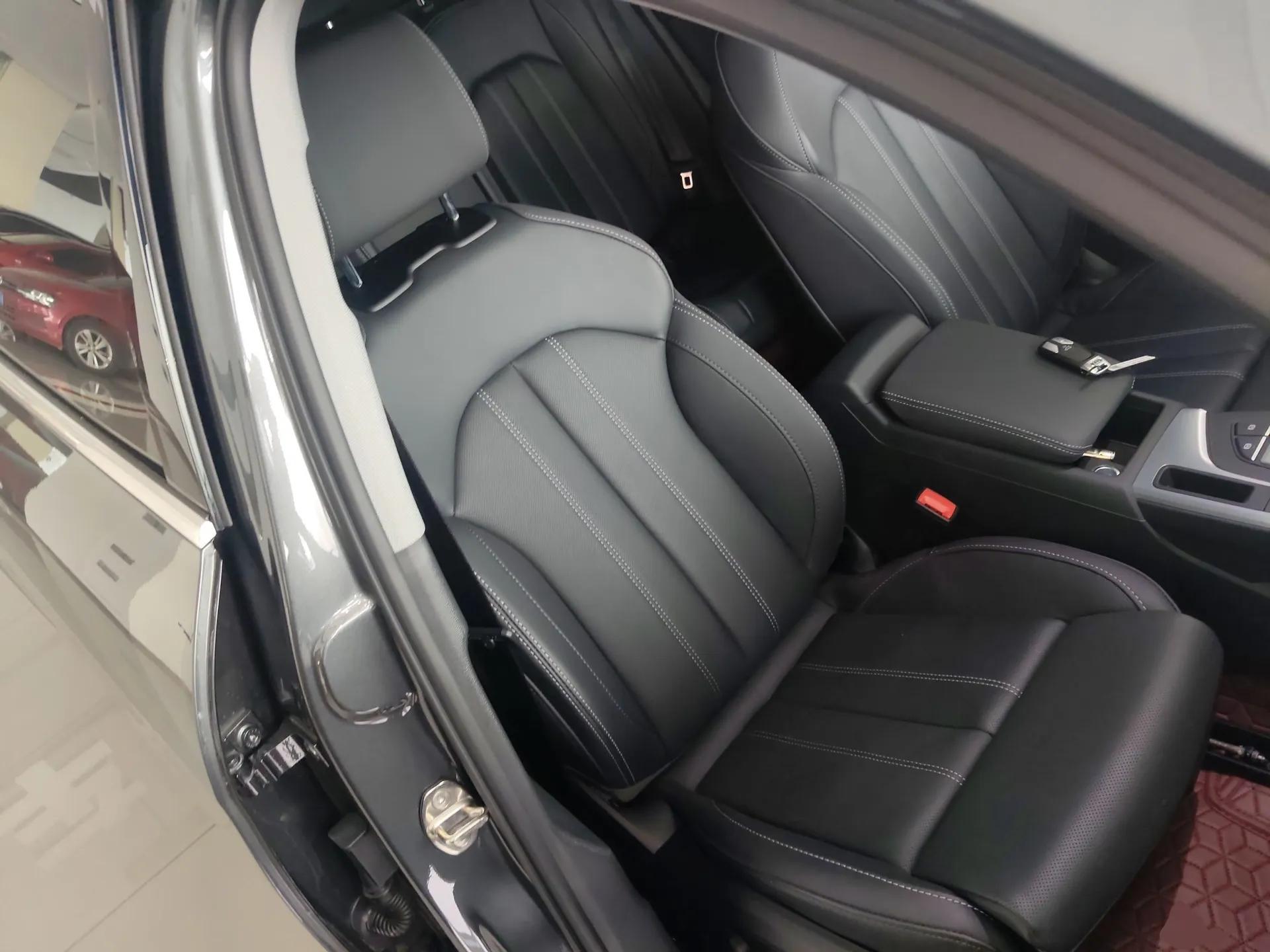 Audi A4L 2022 40 TFSI Fashion Dynamic Model — миниатюра 23