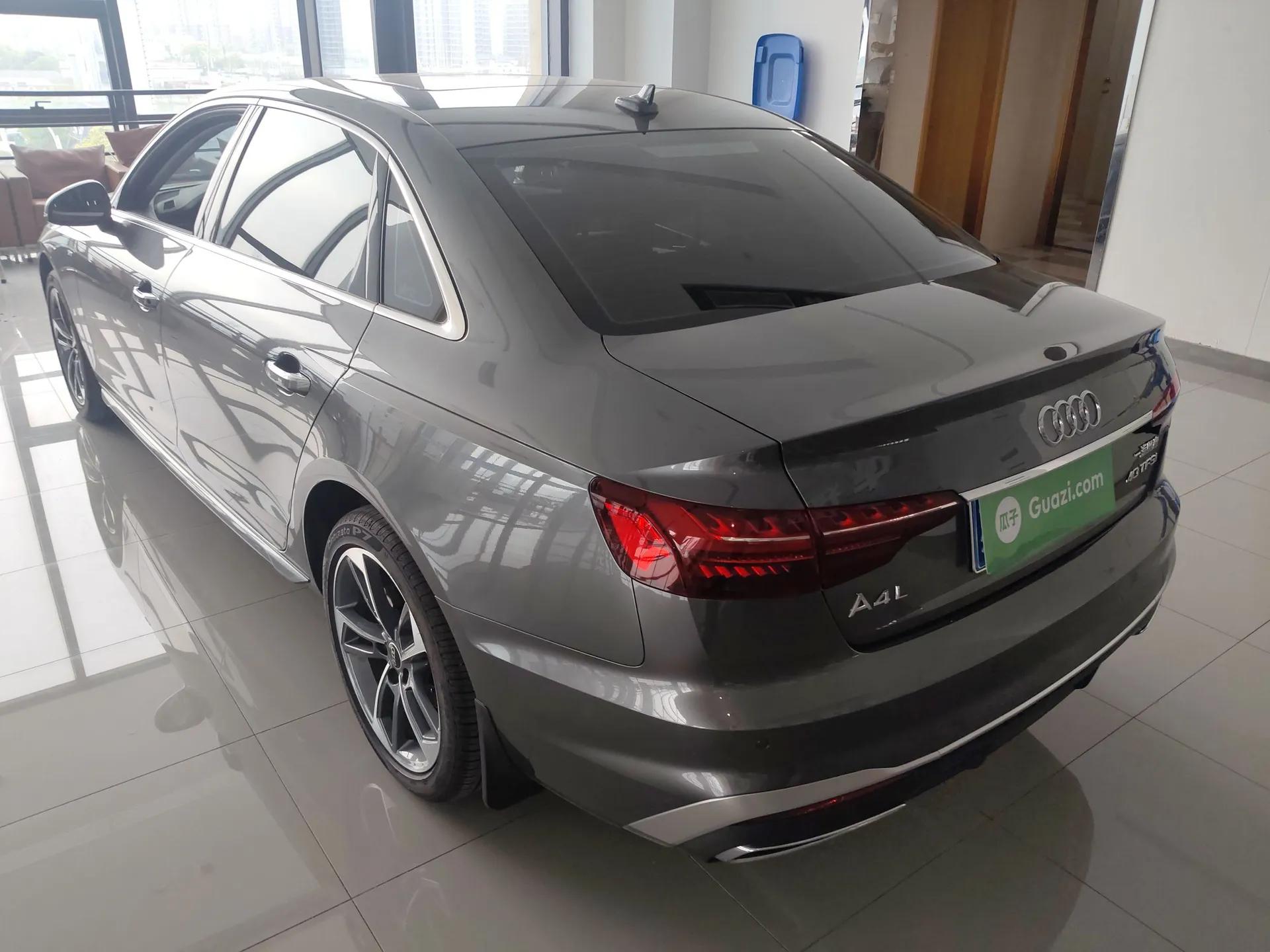 Audi A4L 2022 40 TFSI Fashion Dynamic Model — миниатюра 4