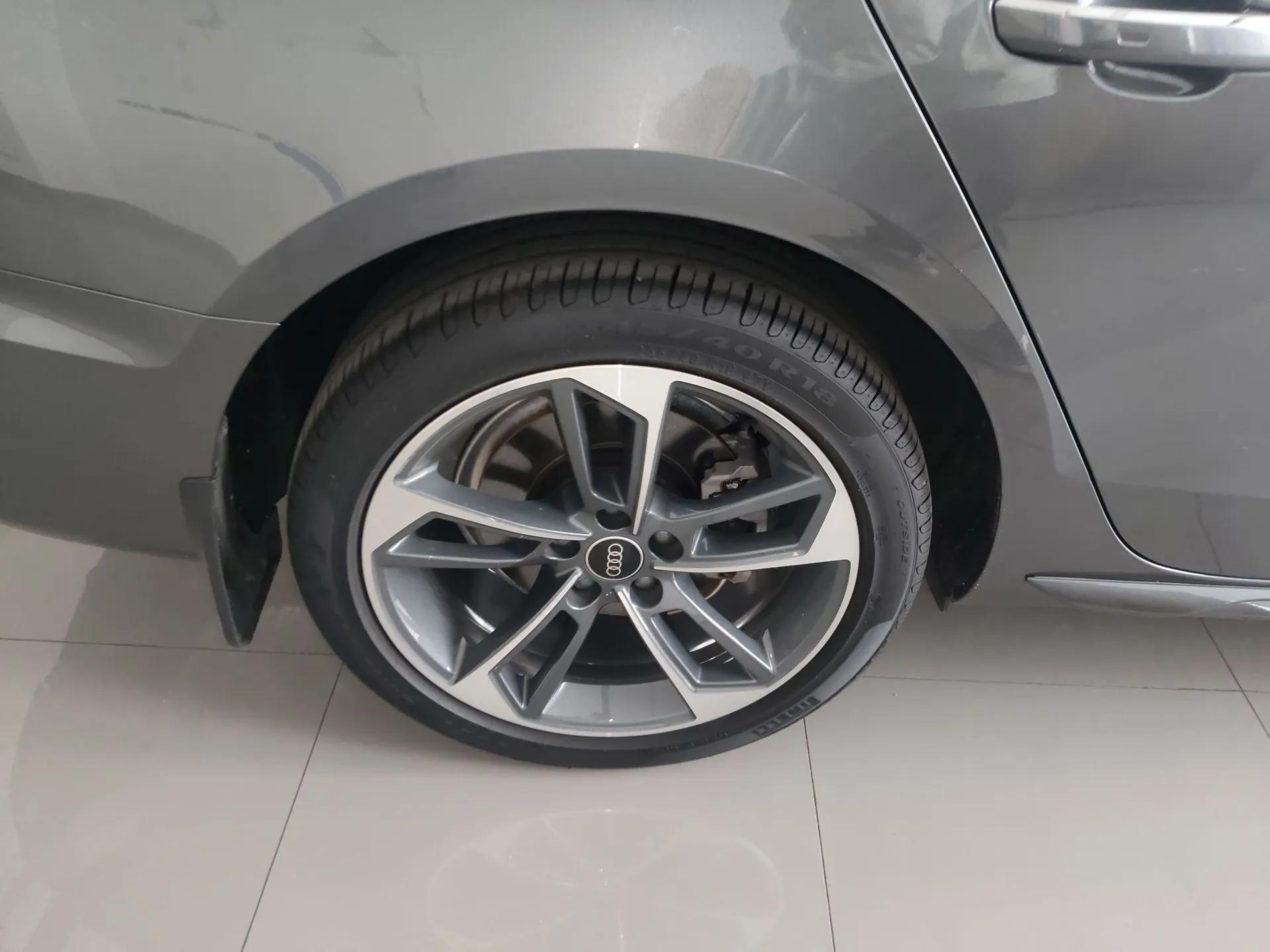 Audi A4L 2022 40 TFSI Fashion Dynamic Model — миниатюра 10