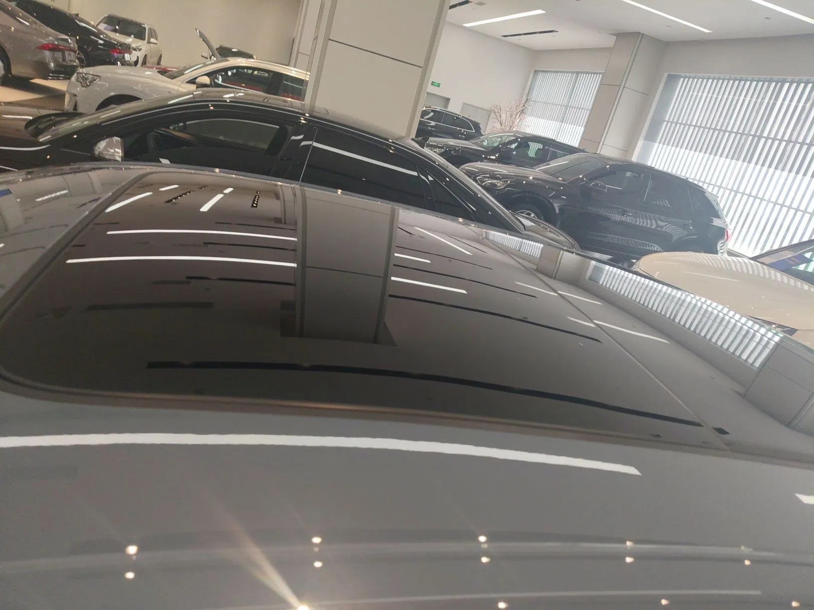 Audi A4L 2022 40 TFSI quattro RS Performance Package — миниатюра 11