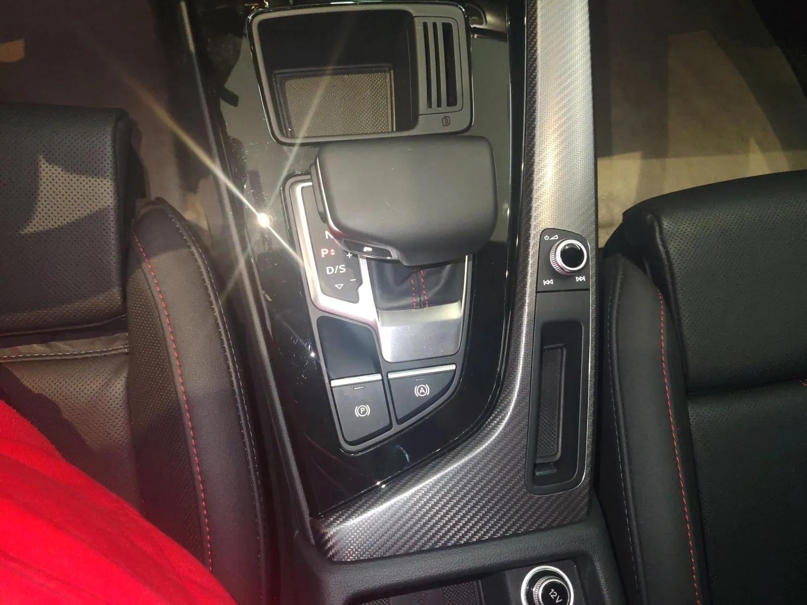 Audi A4L 2022 40 TFSI quattro RS Performance Package — миниатюра 17