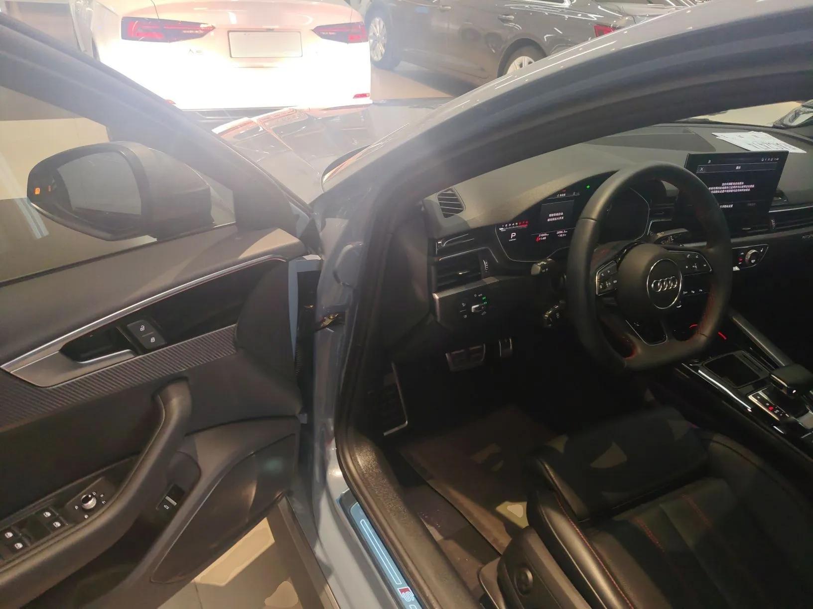 Audi A4L 2022 40 TFSI quattro RS Performance Package — миниатюра 19