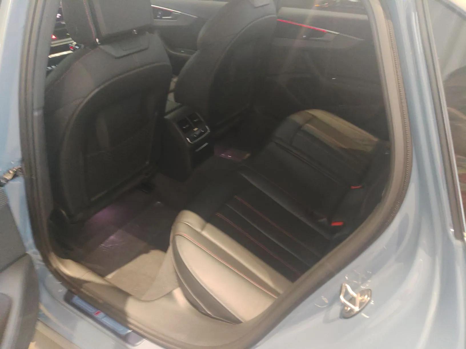 Audi A4L 2022 40 TFSI quattro RS Performance Package — миниатюра 20