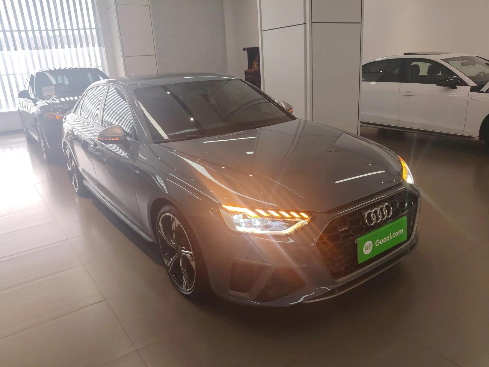 Audi A4L 2022 40 TFSI quattro RS Performance Package — миниатюра 3