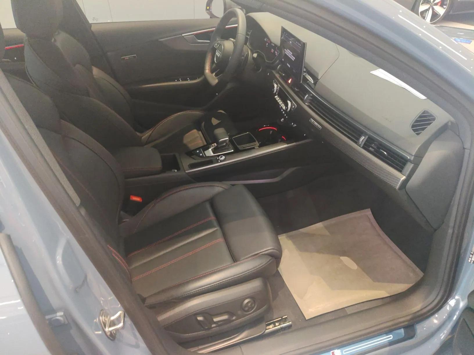 Audi A4L 2022 40 TFSI quattro RS Performance Package — миниатюра 23