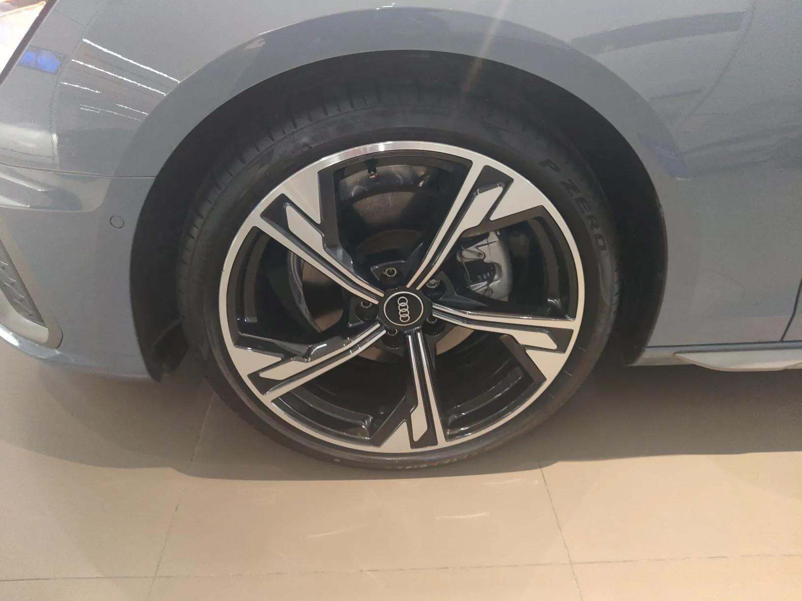Audi A4L 2022 40 TFSI quattro RS Performance Package — миниатюра 8