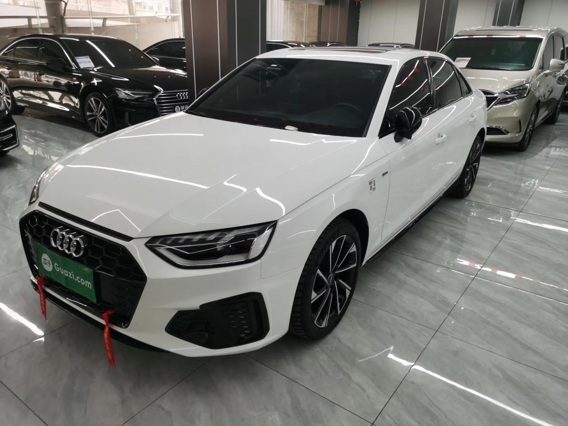 Audi A4L 2023 40 TFSI Luxury Dynamic Model — миниатюра 1