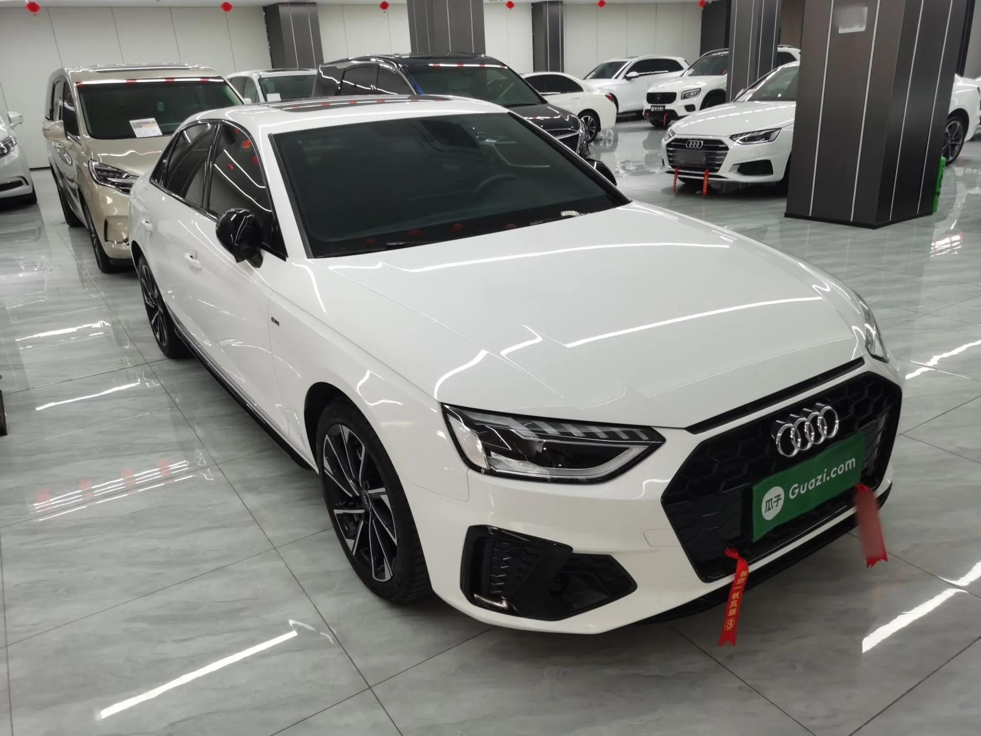 Audi A4L 2023 40 TFSI Luxury Dynamic Model — миниатюра 3